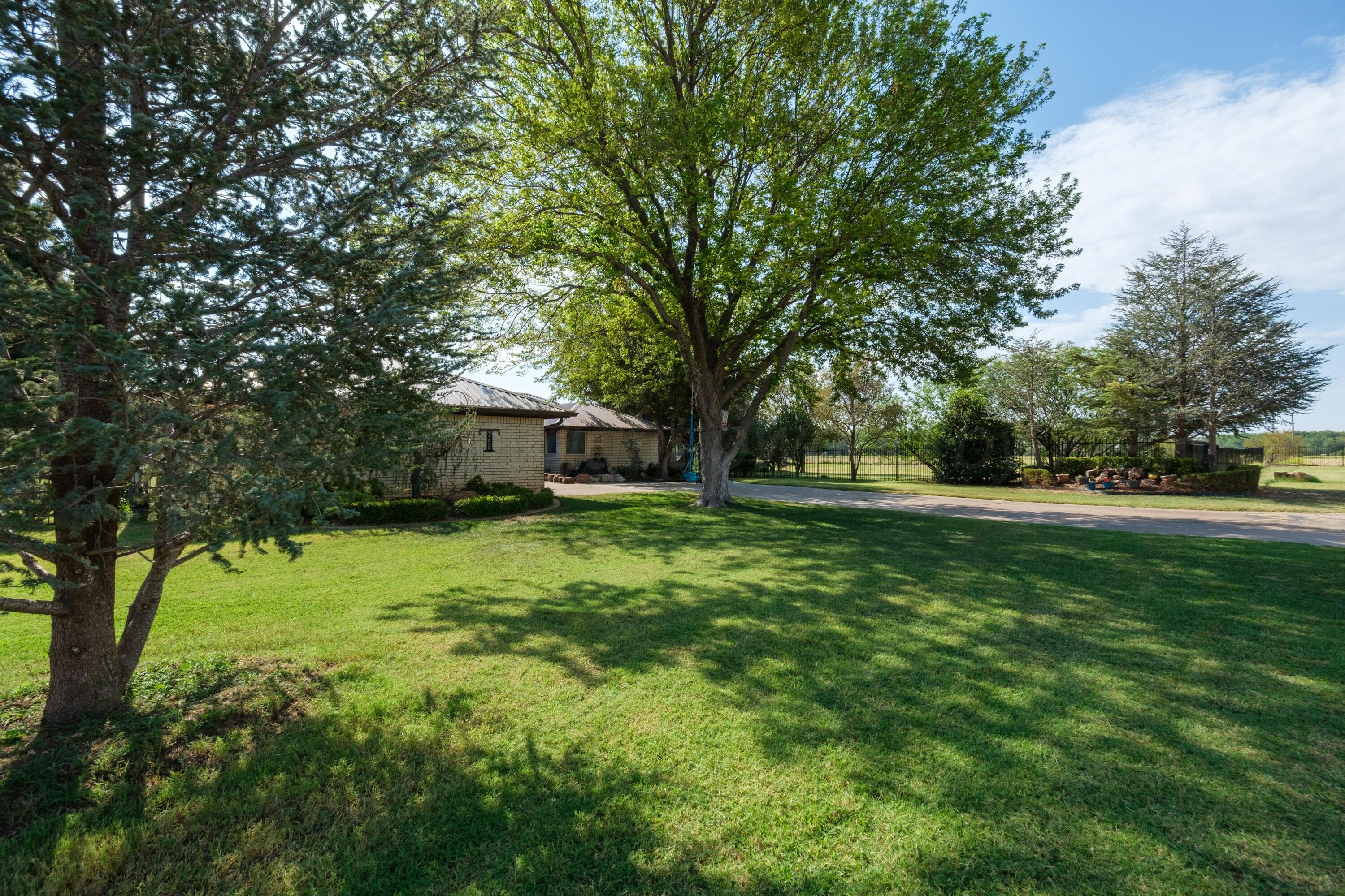 1305 S Ponderosa, Wheeler, TX 79096, photo 2