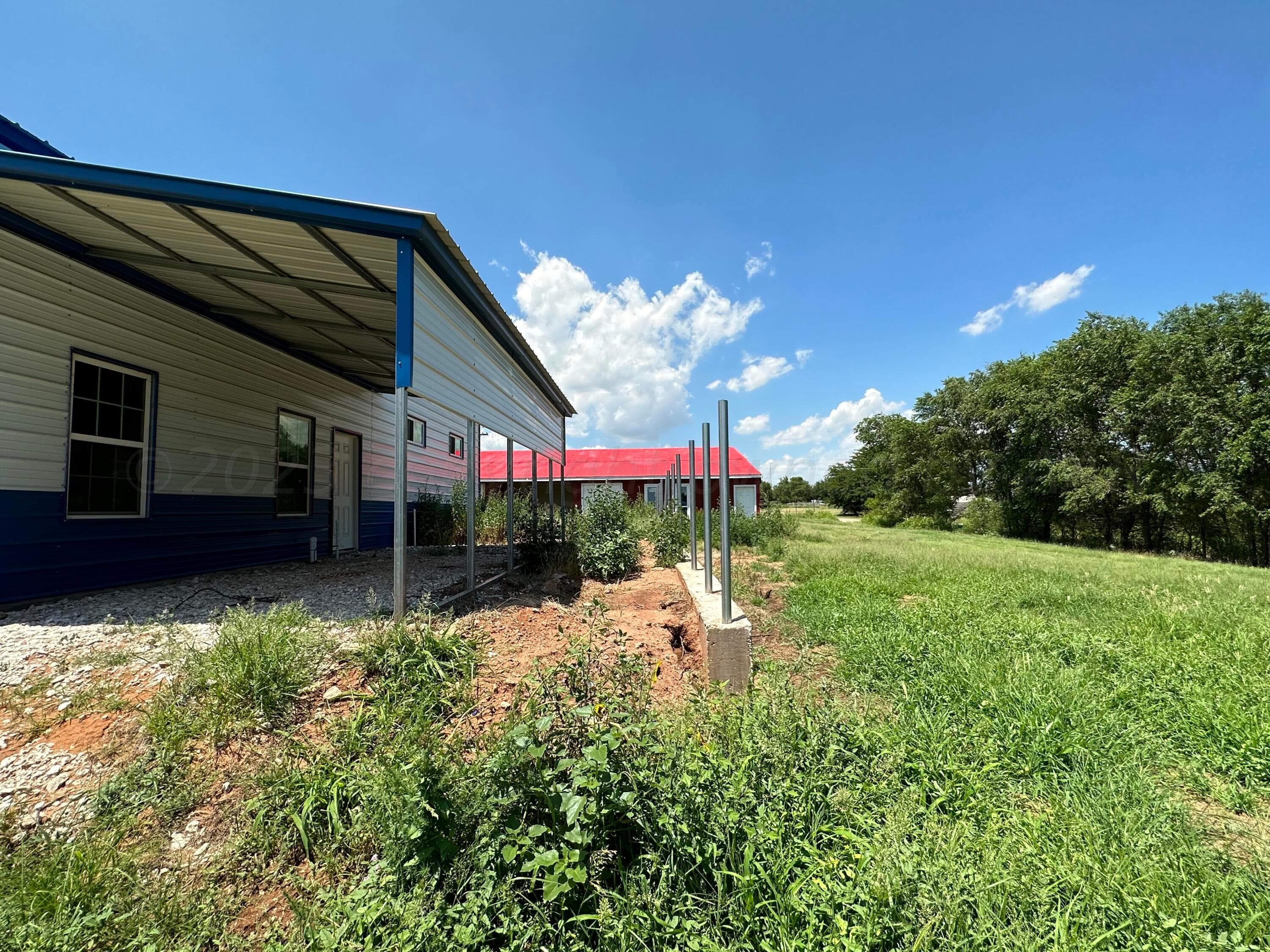 700 N Texas Street, Shamrock, TX 79079, photo 9