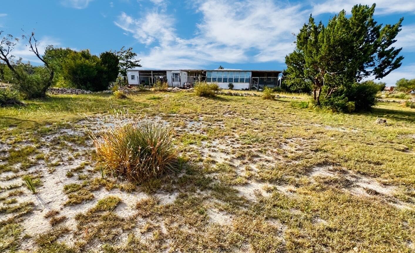 110 E Lobo Drive, Silverton, TX 79257, photo 3