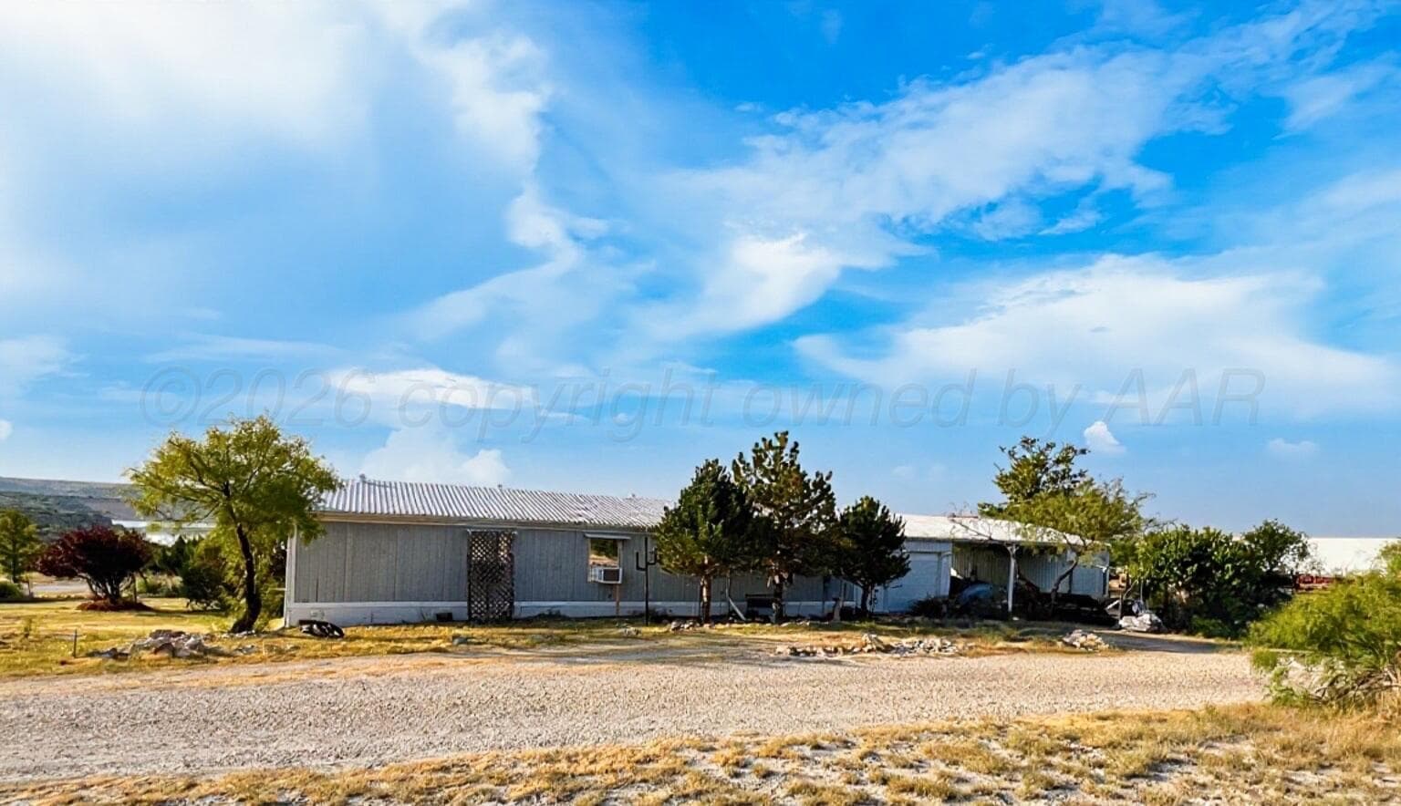 110 E Lobo Drive, Silverton, TX 79257