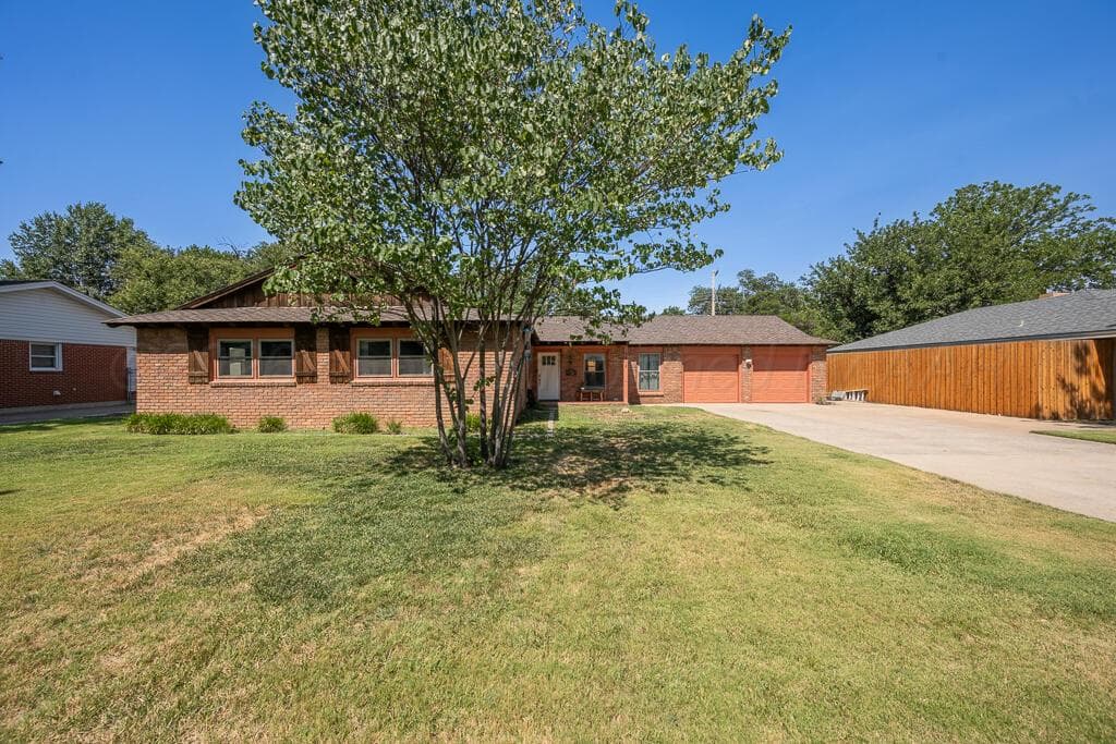 3802 LINDA Drive, Amarillo, TX 79109-5632, photo 2