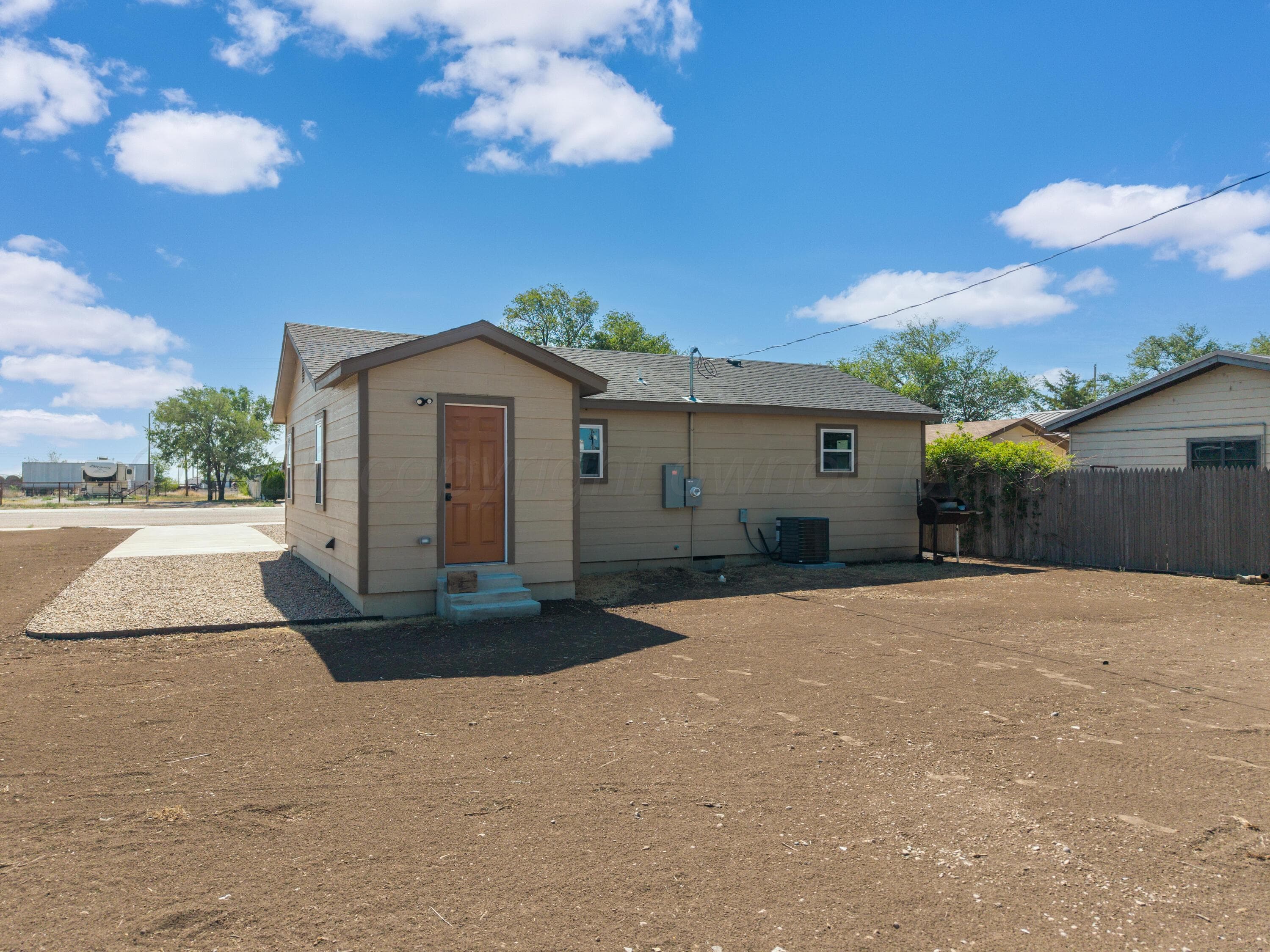 809 N MADDOX Avenue, Dumas, TX 79029-7813, photo 15