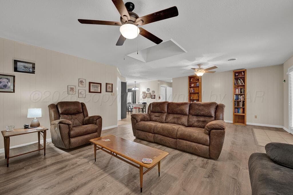 32 VILLAGE Drive, Canyon, TX 79015, photo 6