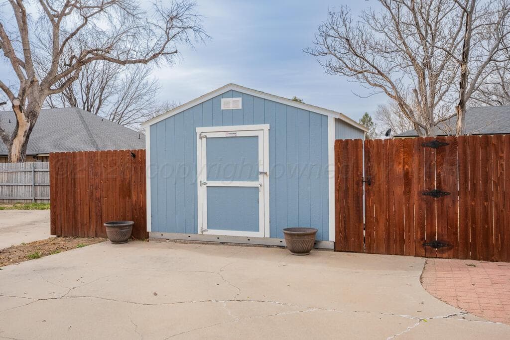 32 VILLAGE Drive, Canyon, TX 79015, photo 32