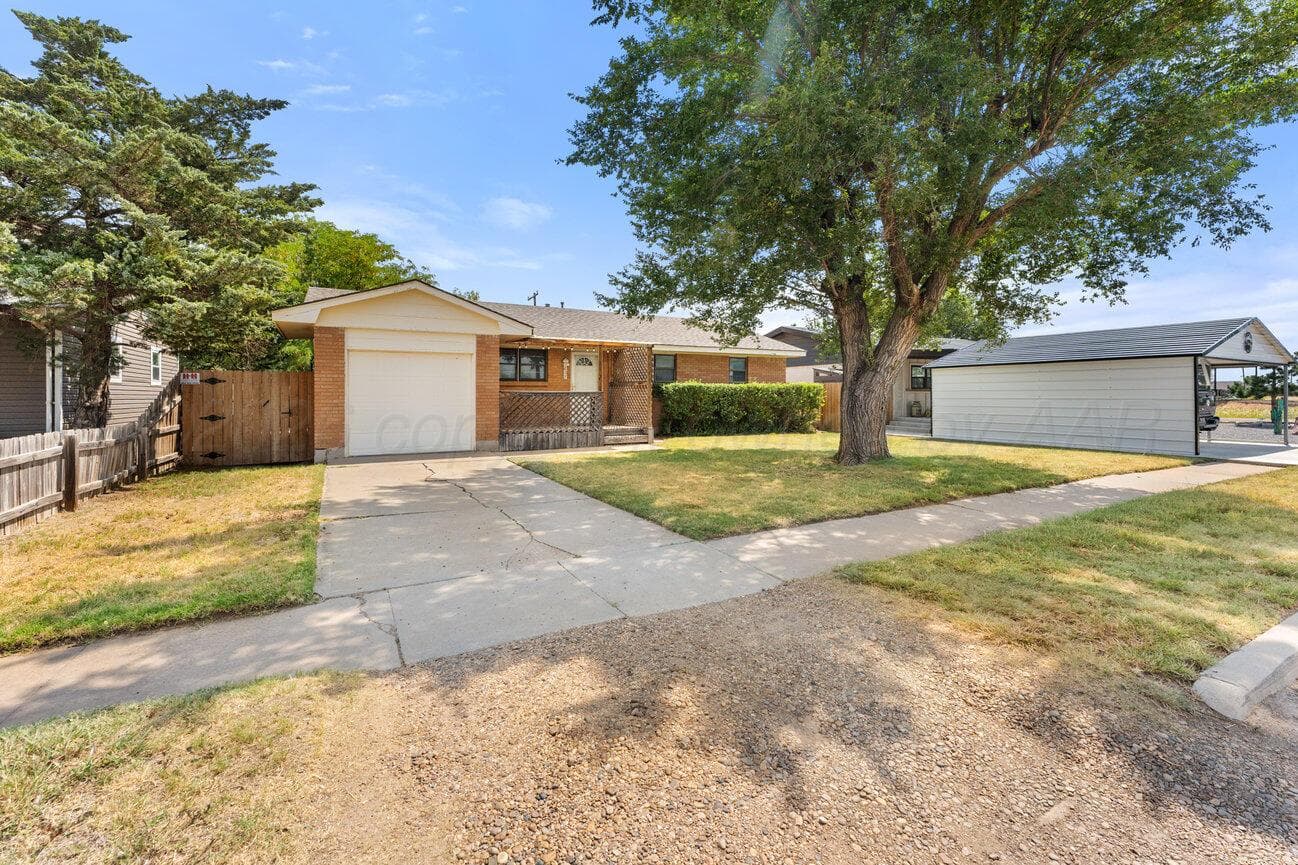 607 S Holmes Avenue, Fritch, TX 79036, photo 2