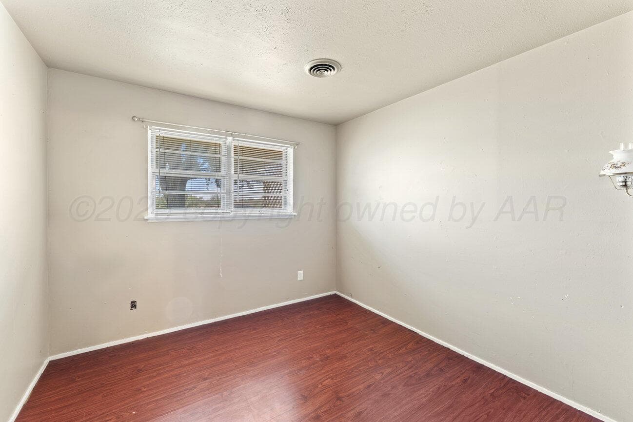 607 S Holmes Avenue, Fritch, TX 79036, photo 18