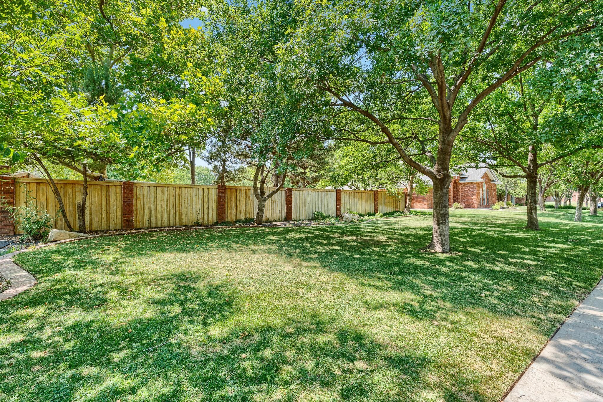 7415 Woodmont Drive, Amarillo, TX 79119, photo 24