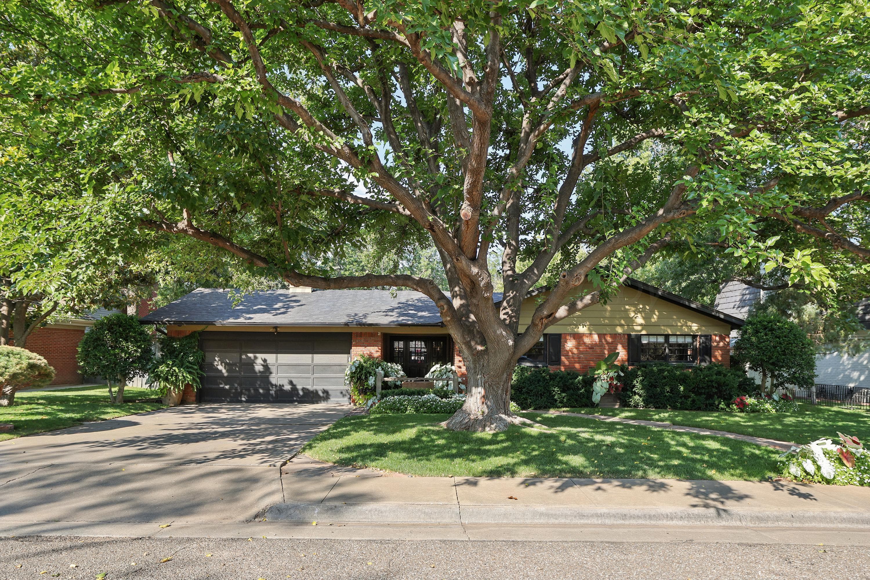 3212 S AUSTIN Street, Amarillo, TX 79109-3406, photo 2