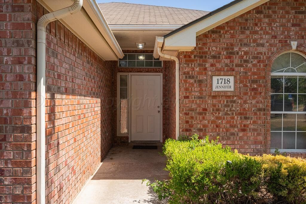 1718 JENNIFER Street, Amarillo, TX 79107-6645, photo 2