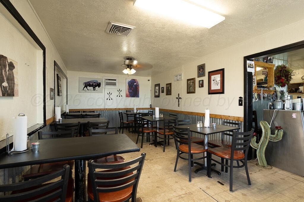 201 W First Street, Claude, TX 79019, photo 2