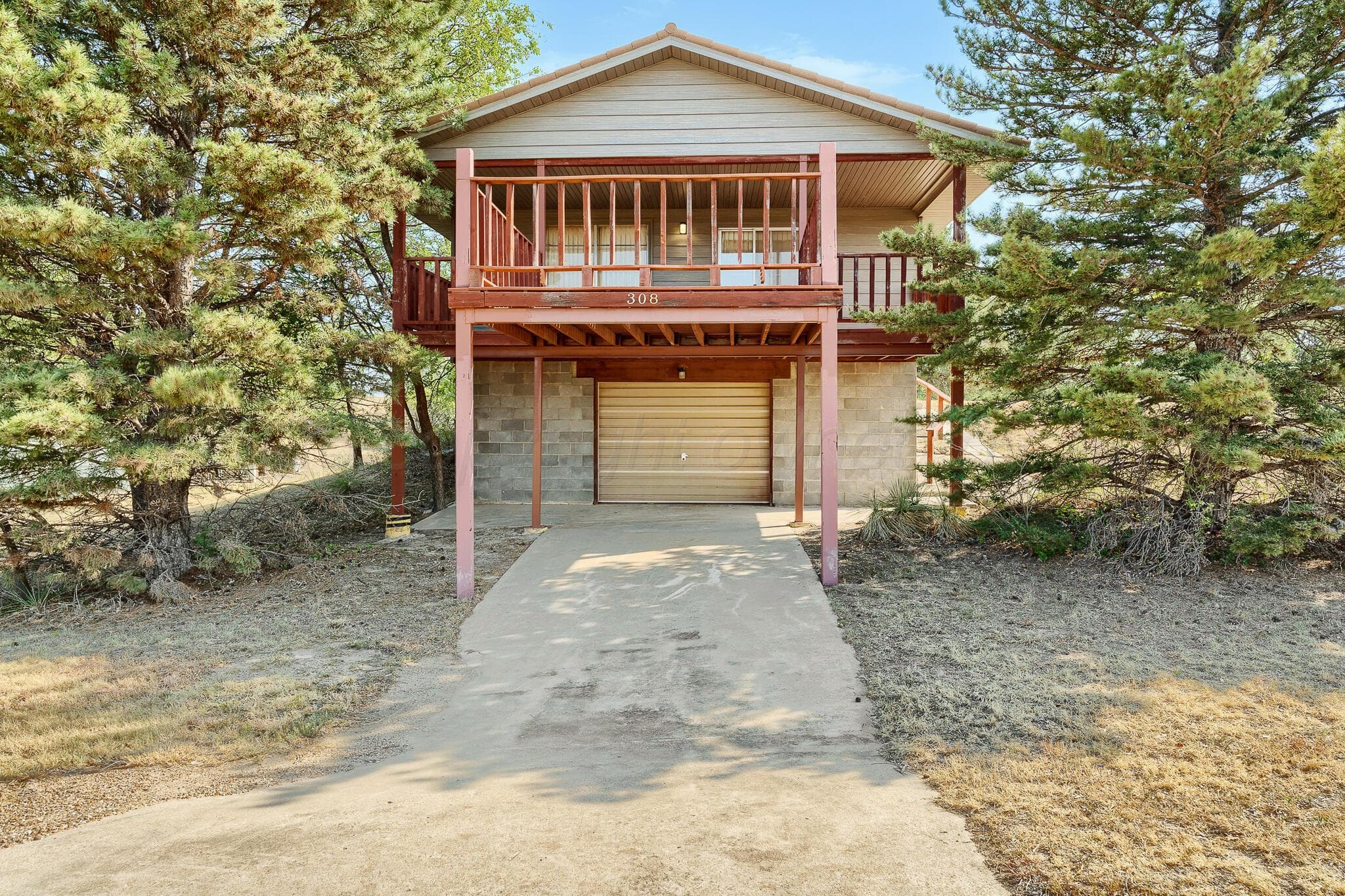 308 Liberty Drive, Howardwick, TX 79226