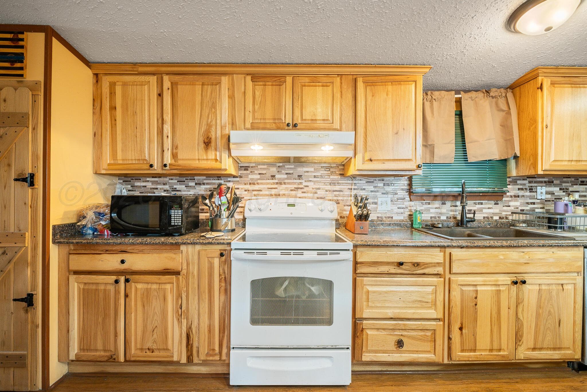 304 Coke Street, Vega, TX 79092, photo 12