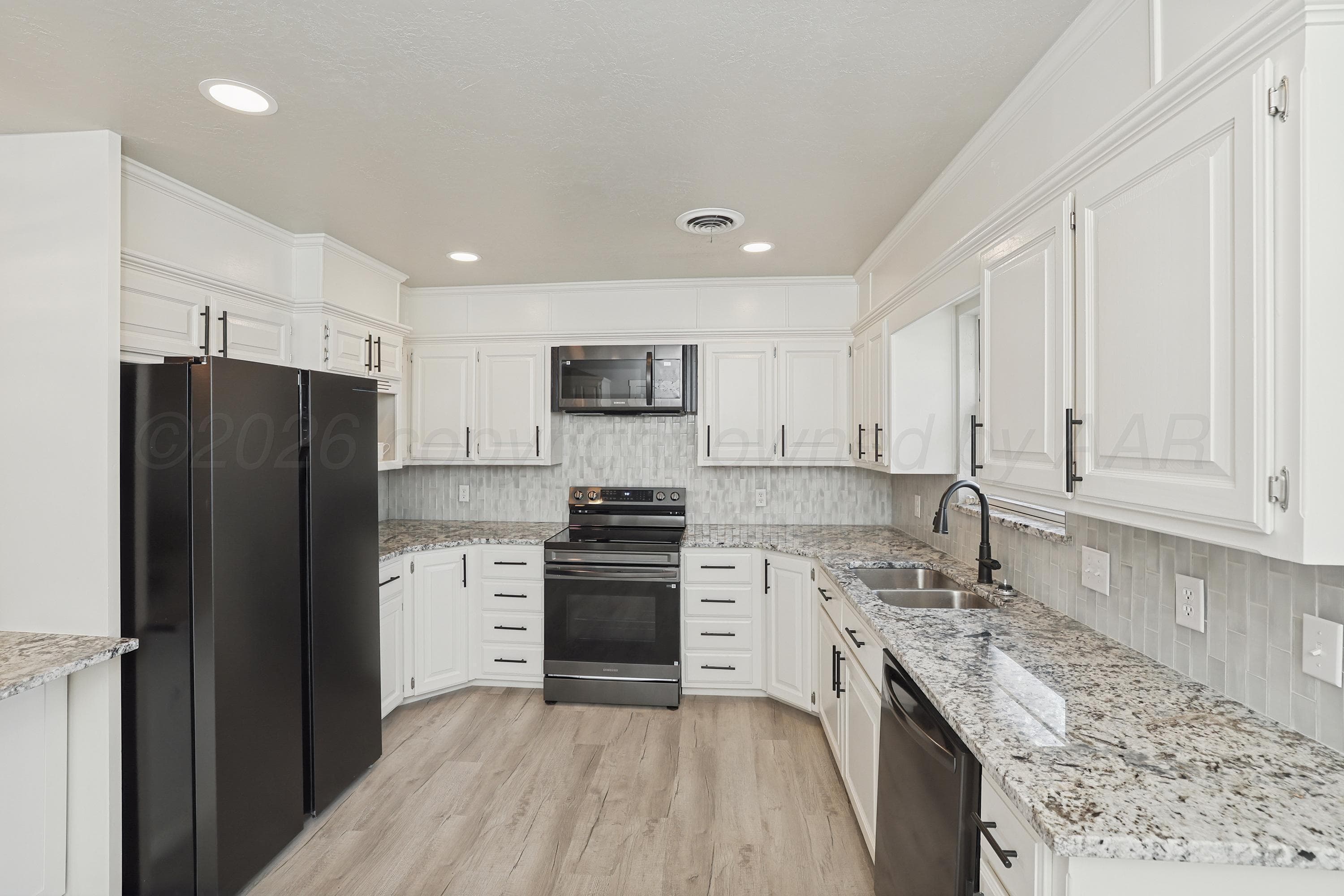 911 W BONITA Avenue, Amarillo, TX 79108, photo 8