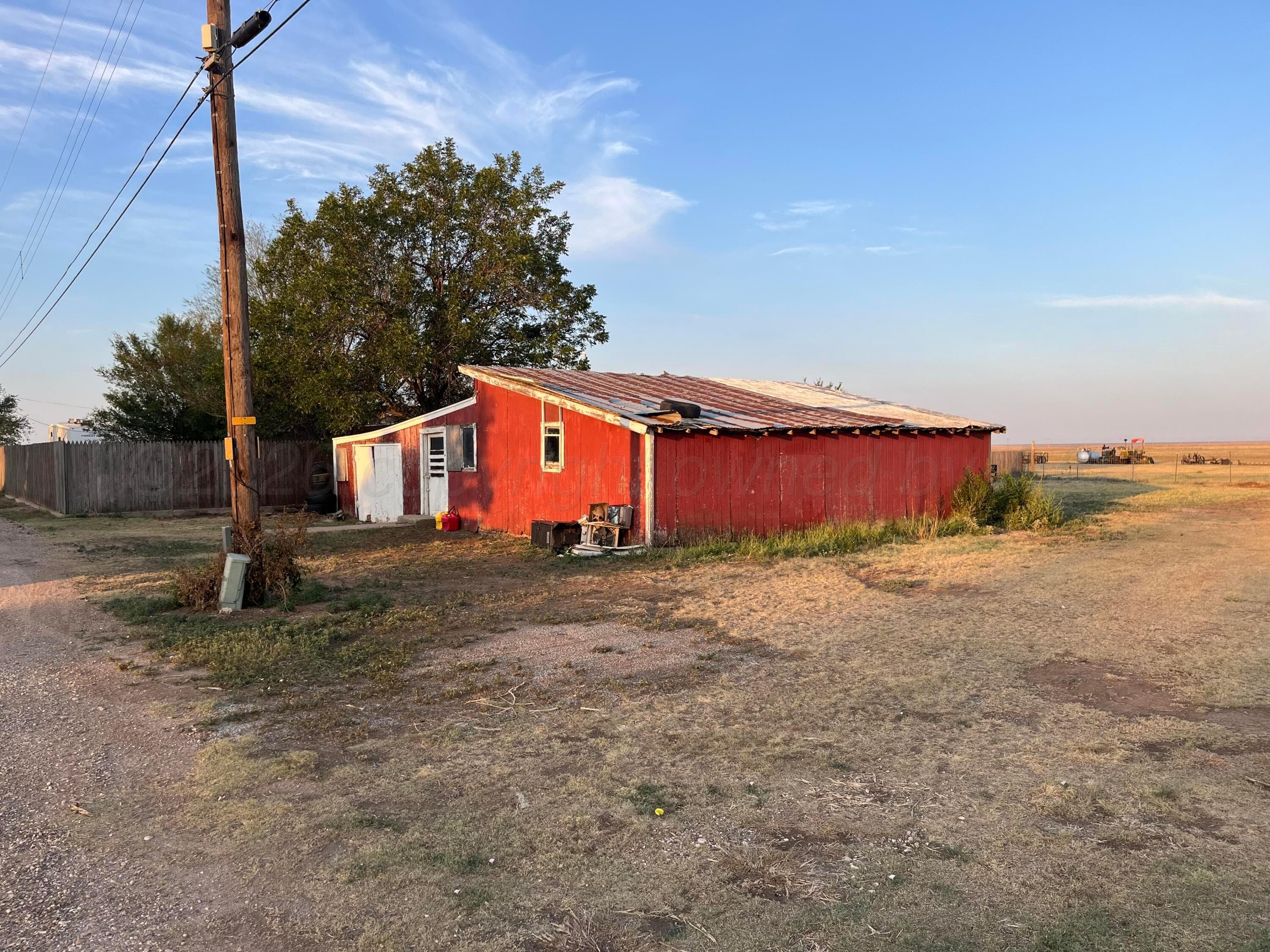 300 Alamo Street, Claude, TX 79019, photo 29
