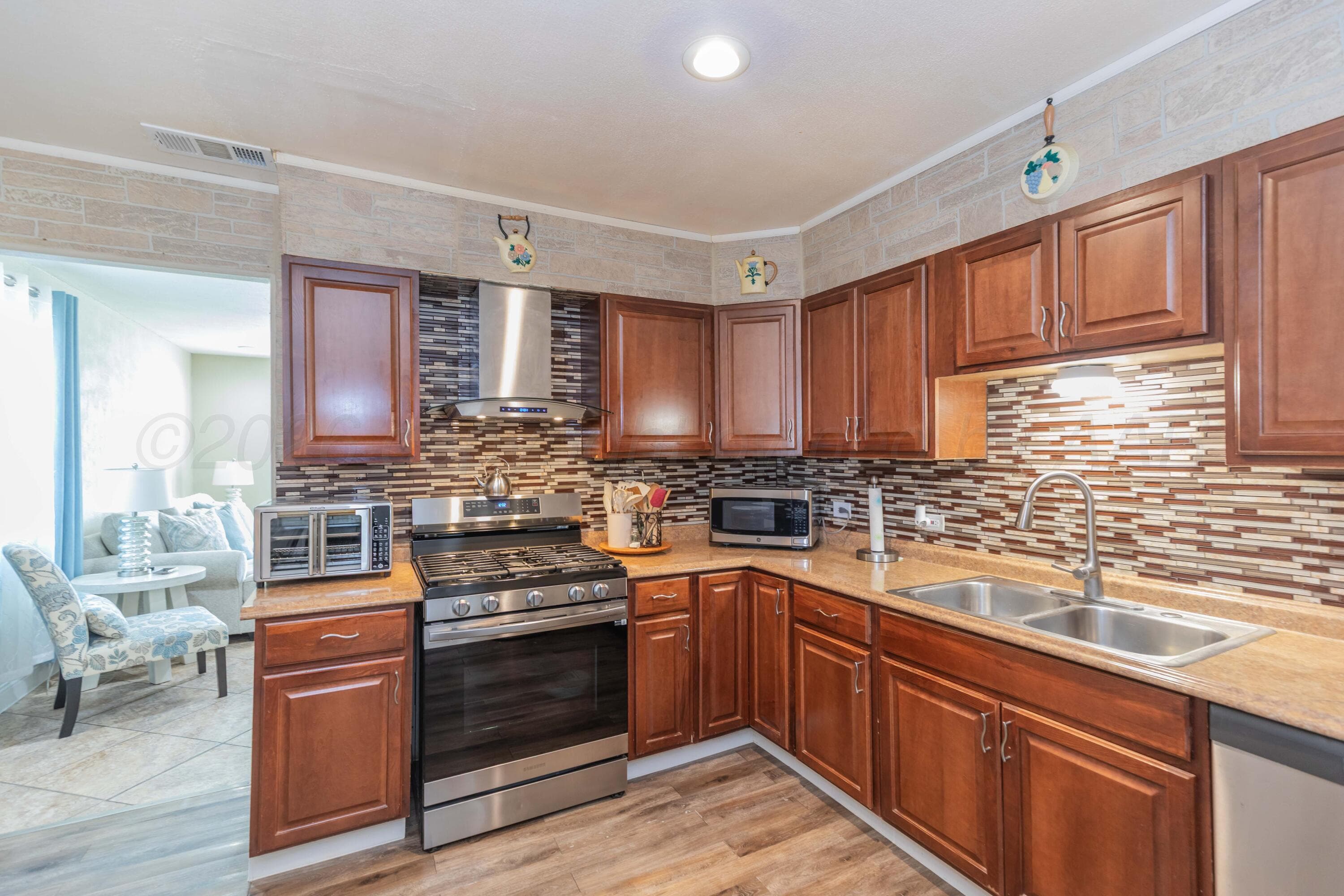 505 N Irving Street, Hereford, TX 79045, photo 15