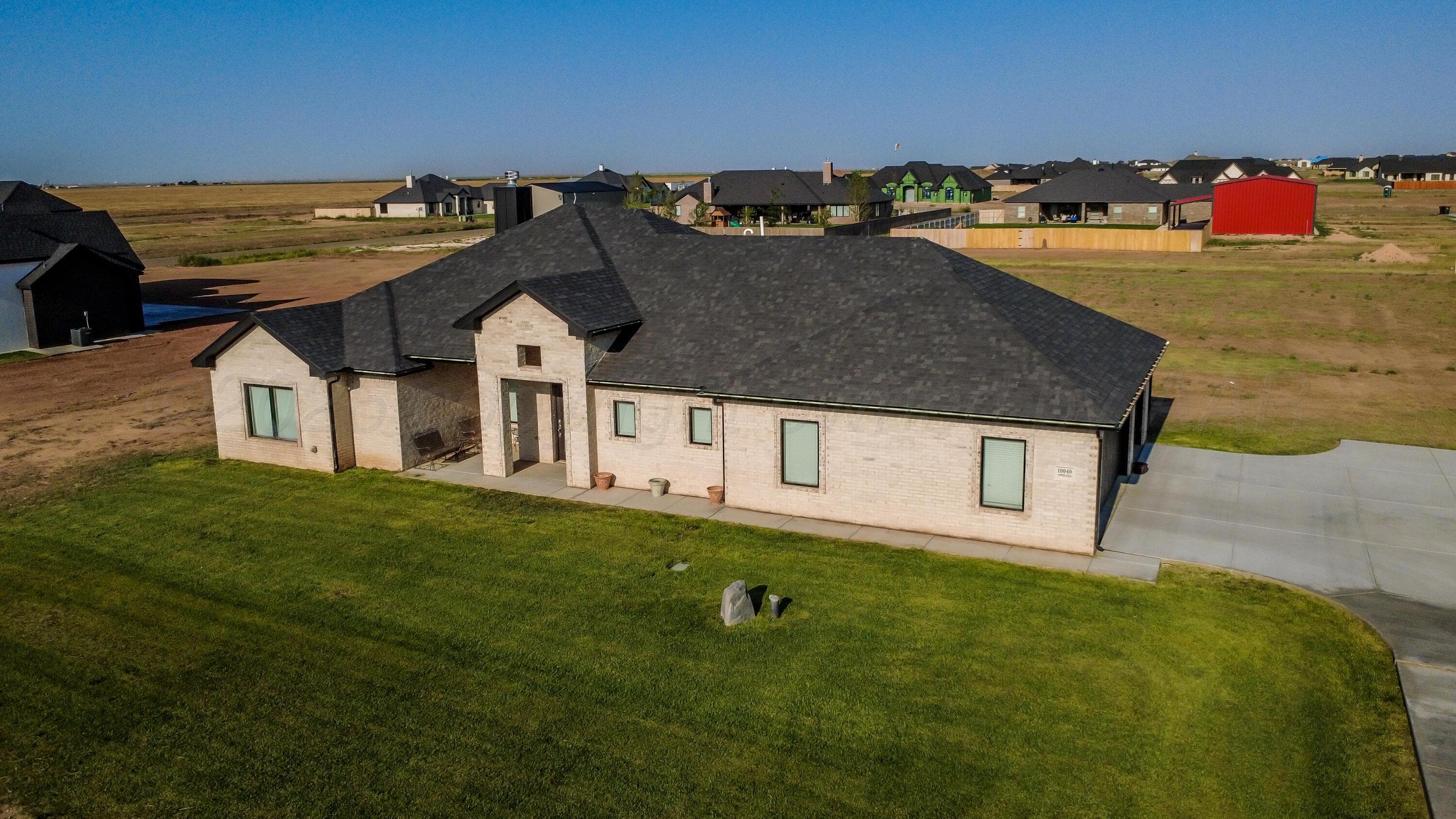 10040 COPPER CREEK Drive, Amarillo, TX 79119-8143, photo 3