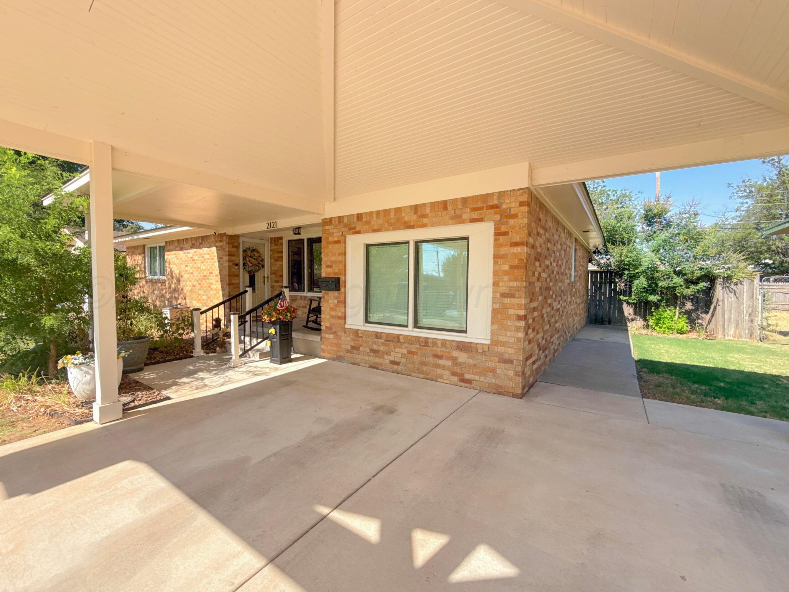 2121 N BANKS Street, Pampa, TX 79065-3431, photo 6