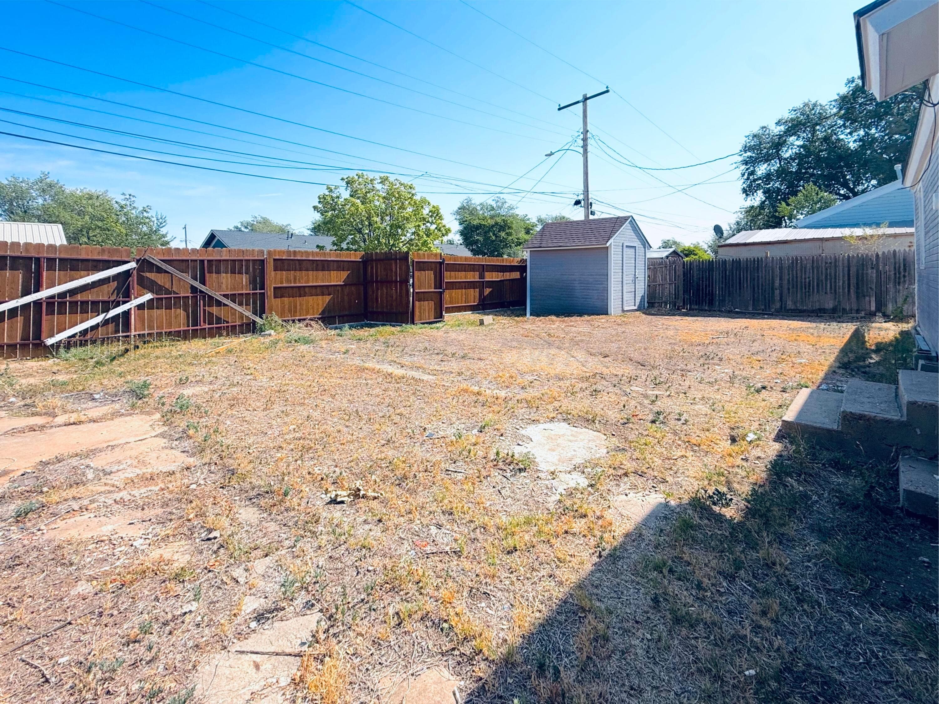 611 E 3RD Street, Dumas, TX 79029-4010, photo 12