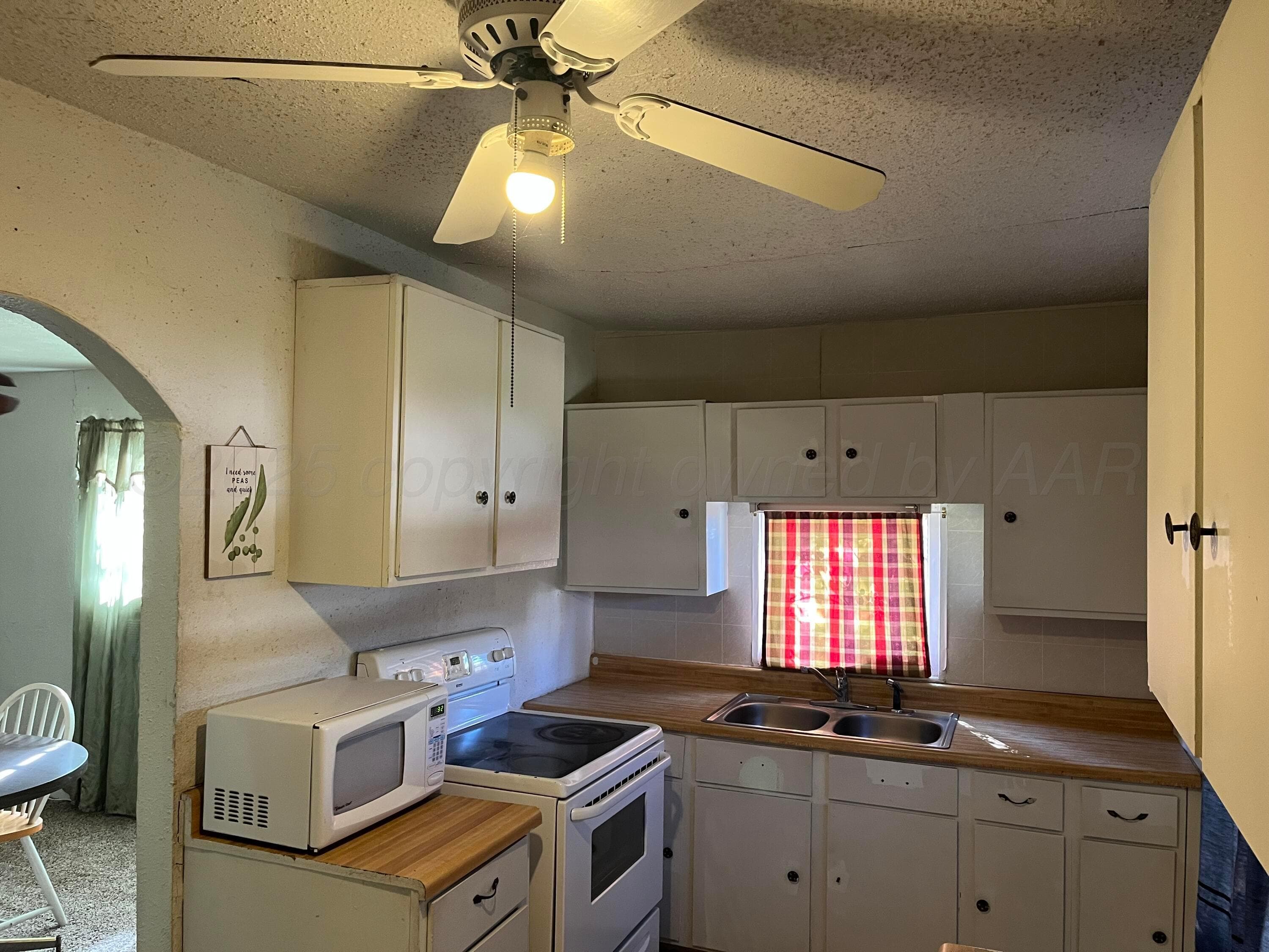 315 N Hedgecoke Street, Borger, TX 79007, photo 9
