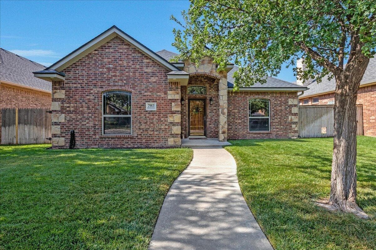 7913 PINERIDGE Drive, Amarillo, TX 79119-4945
