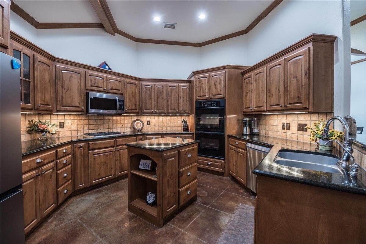 7913 PINERIDGE Drive, Amarillo, TX 79119-4945, photo 6