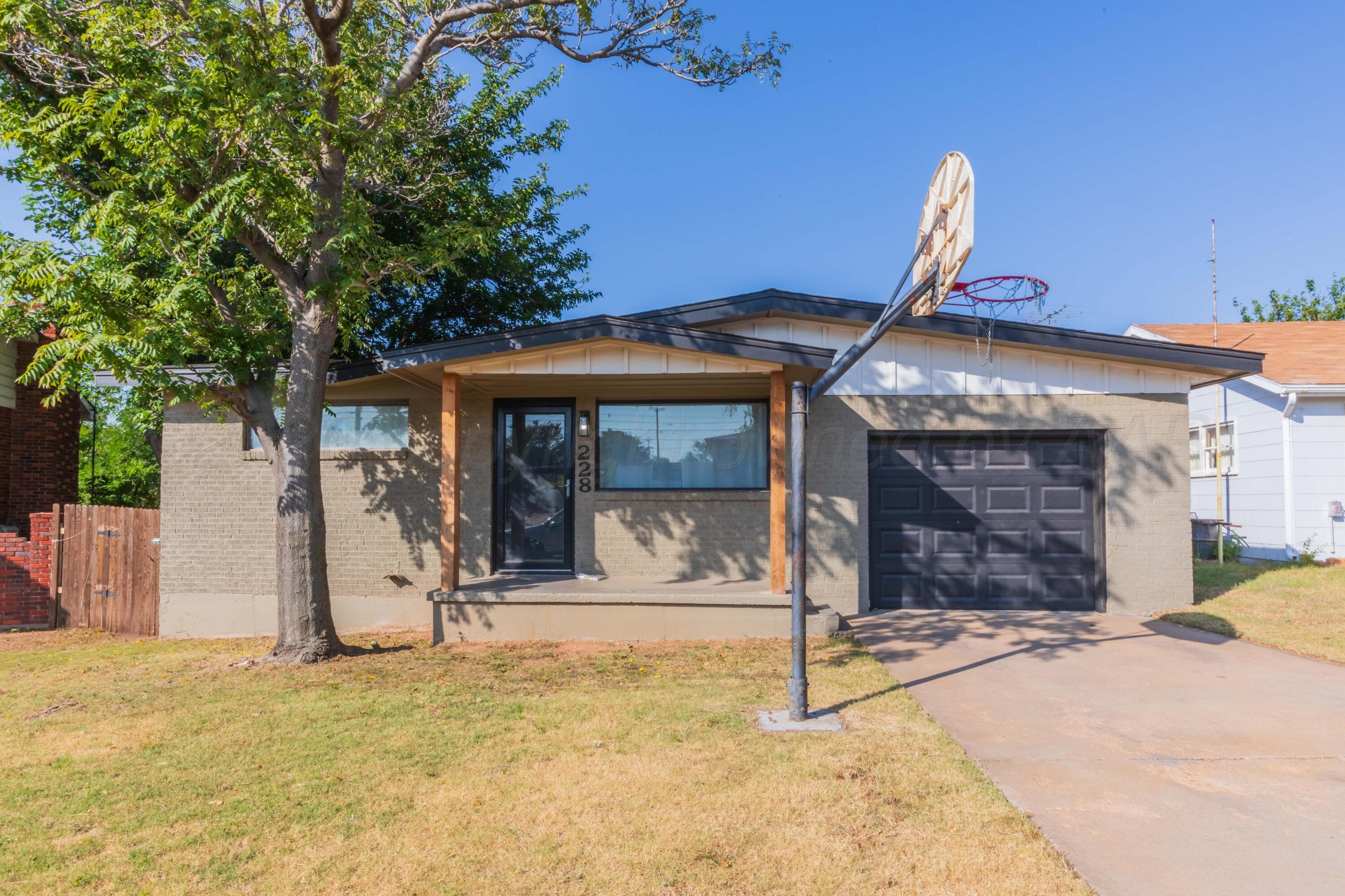 228 Moreland Street, Borger, TX 79007
