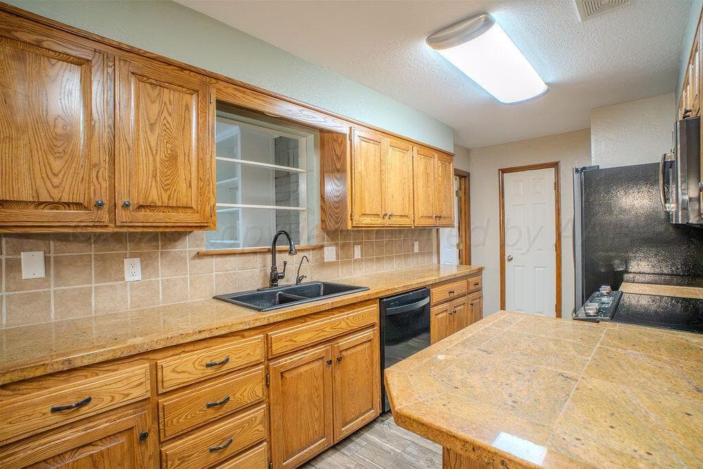 6605 DEER PARK Drive, Amarillo, TX 79124-1500, photo 14