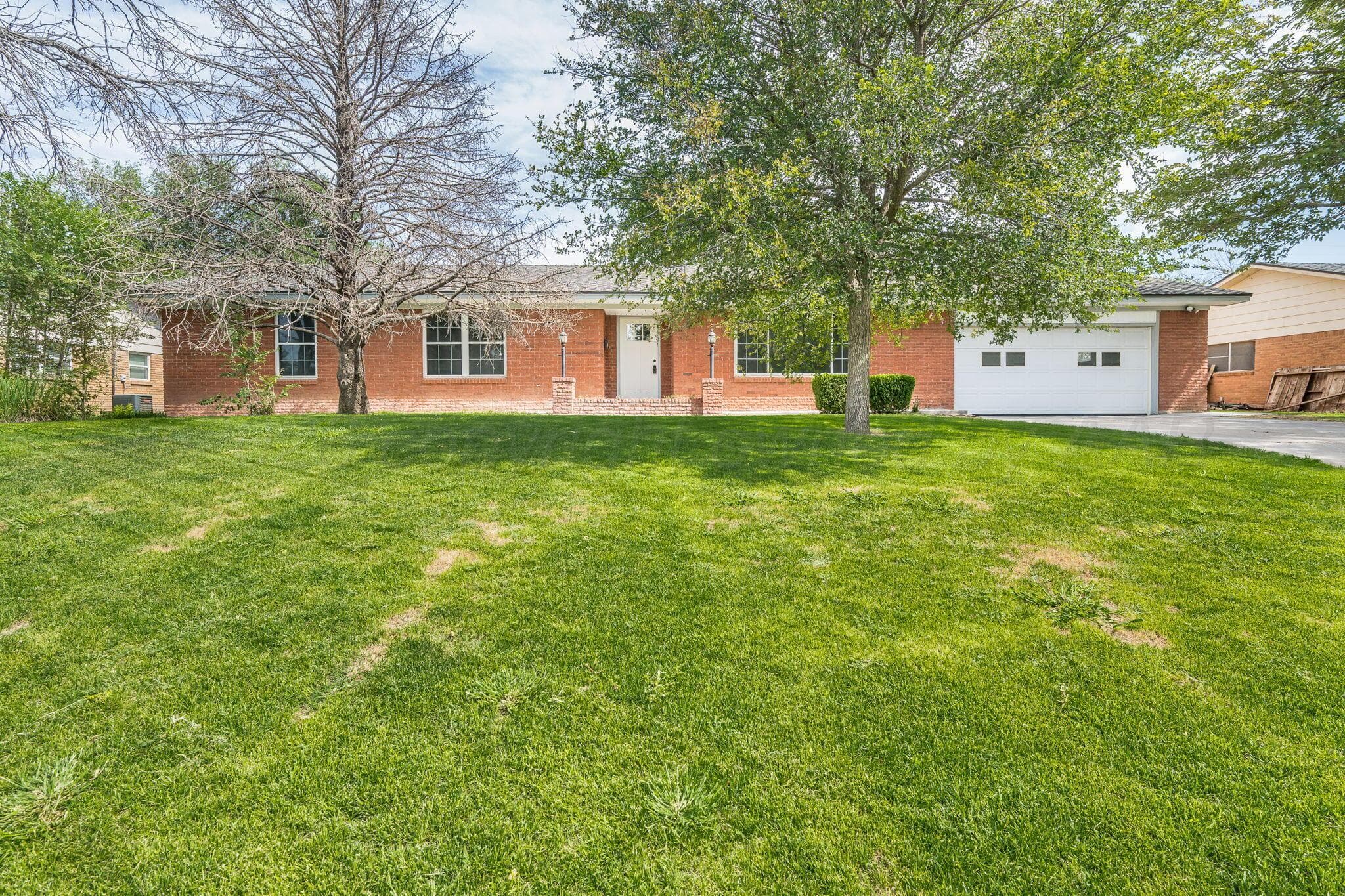 1409 HILLCREST Drive, Canyon, TX 79015
