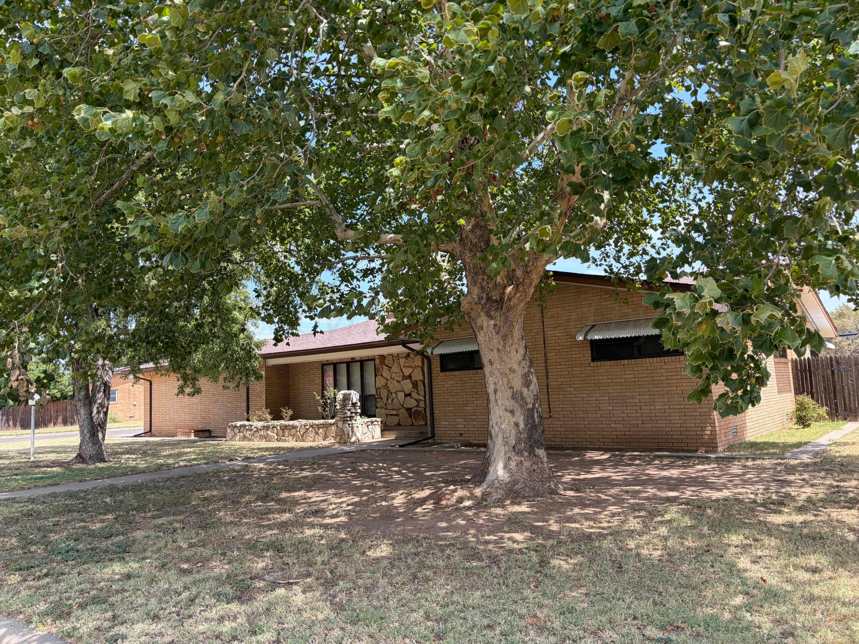 1700 Ellison Street, Wellington, TX 79095
