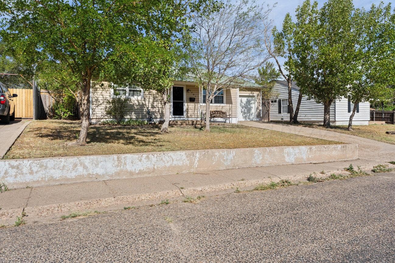 1301 Cooley Drive, Borger, TX 79007, photo 3