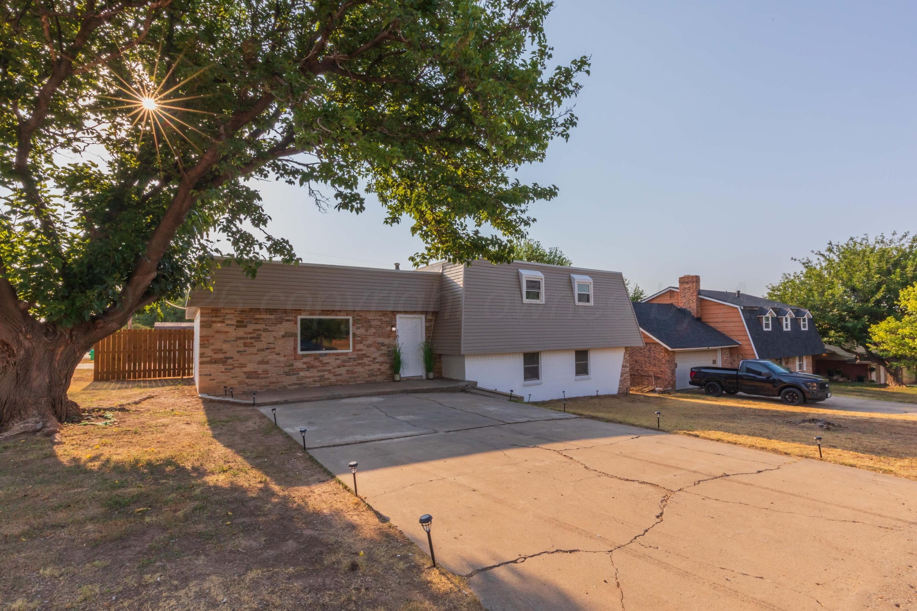 1612 N EVERGREEN Street, Pampa, TX 79065-4522, photo 2