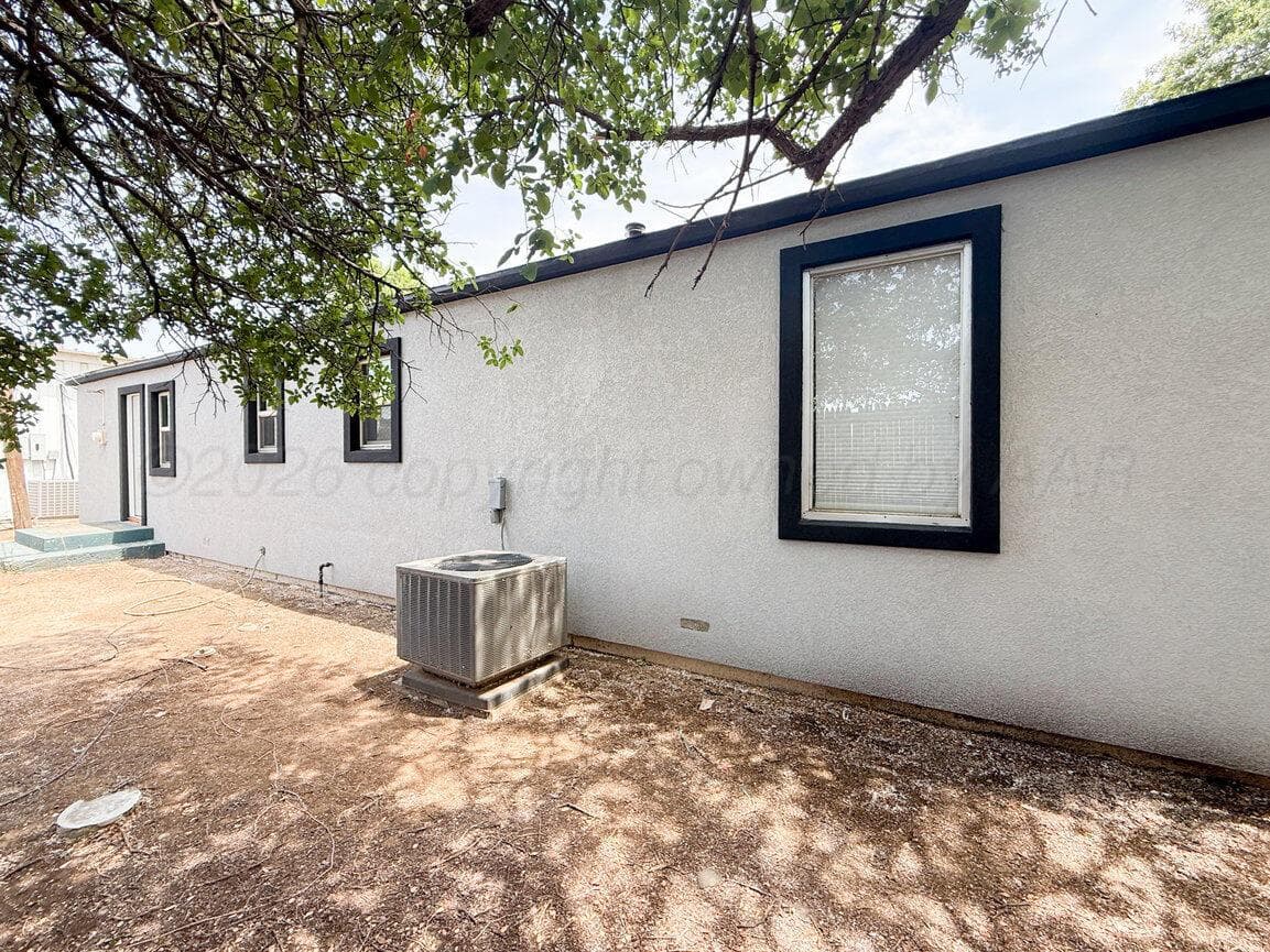 206 S BLISS Avenue, Dumas, TX 79029-3806, photo 29