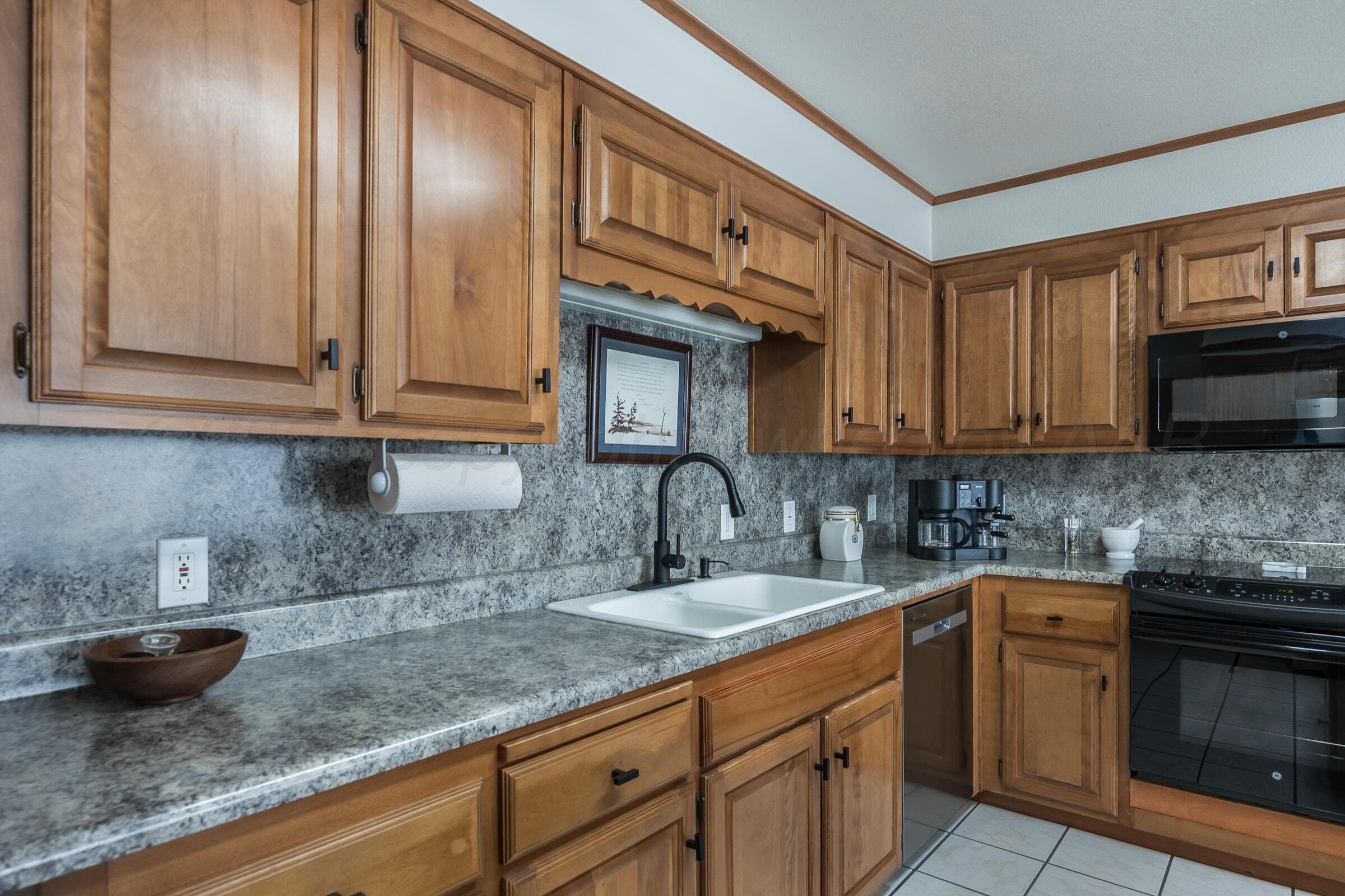 6053 BELPREE Road, Amarillo, TX 79106-3304, photo 17