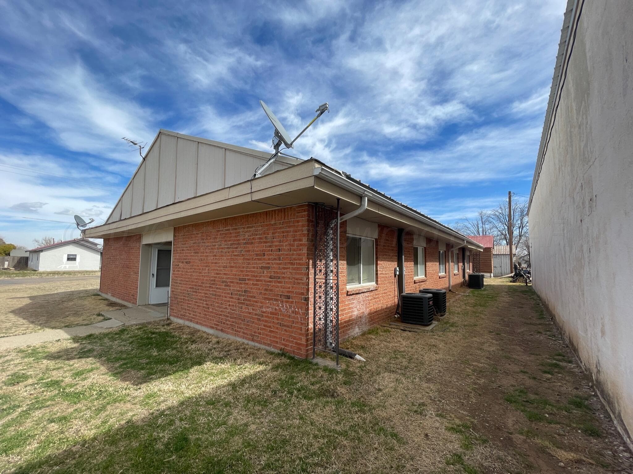 110 BROADWAY Avenue, Groom, TX 79039-1811, photo 3