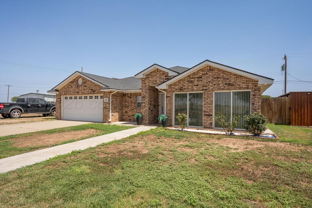 244 N Kingwood Street, Hereford, TX 79045, photo 2