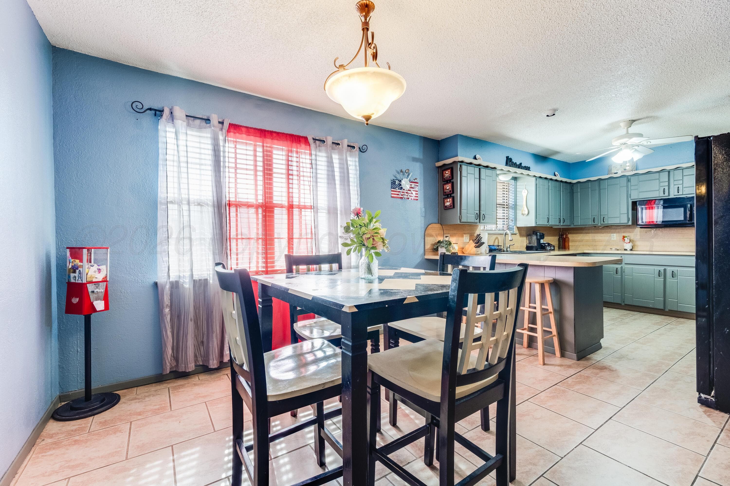 2419 N CHEROKEE Drive, Pampa, TX 79065-3103, photo 9
