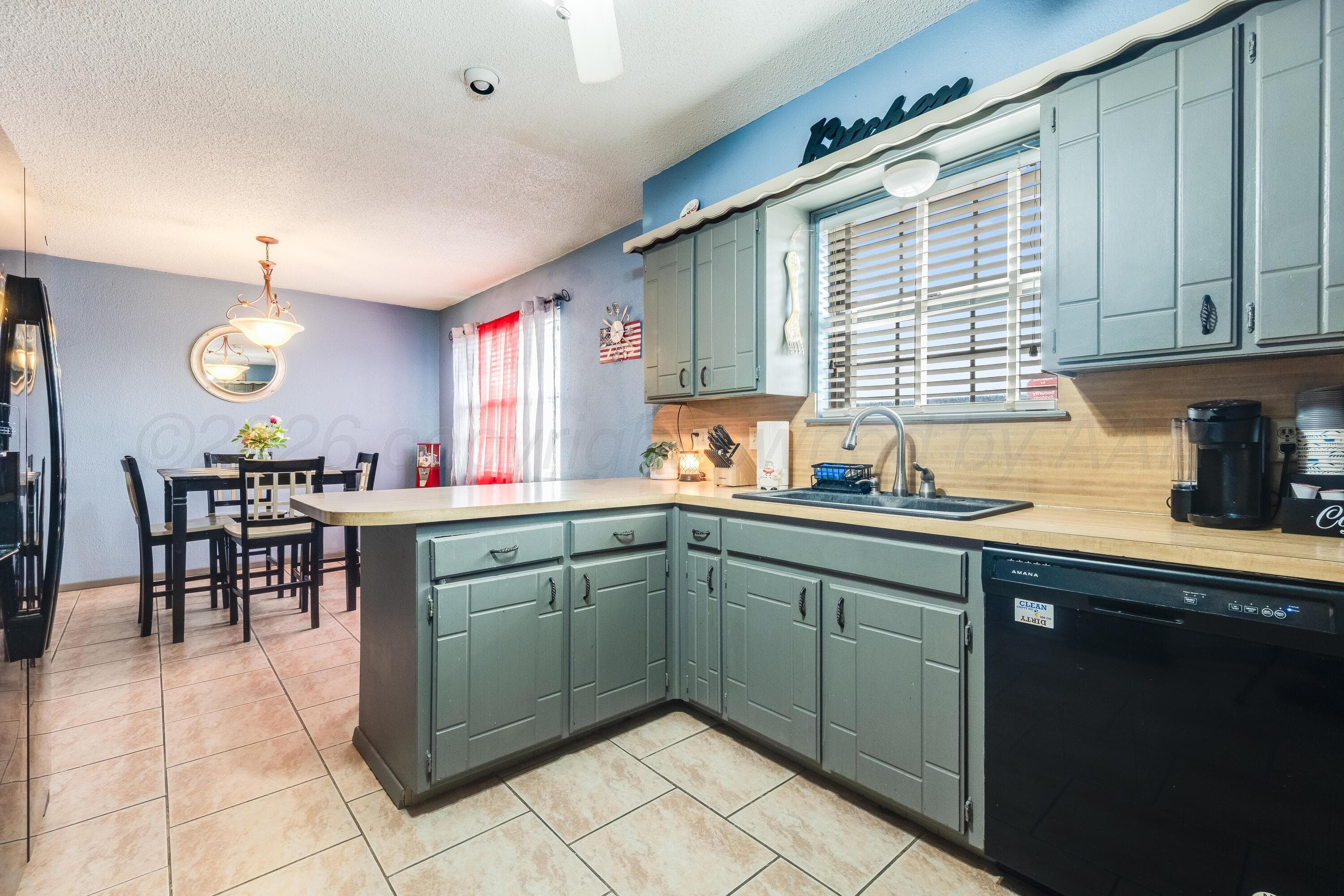 2419 N CHEROKEE Drive, Pampa, TX 79065-3103, photo 12