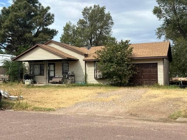 113 Birch Street, Darrouzett, TX 79024