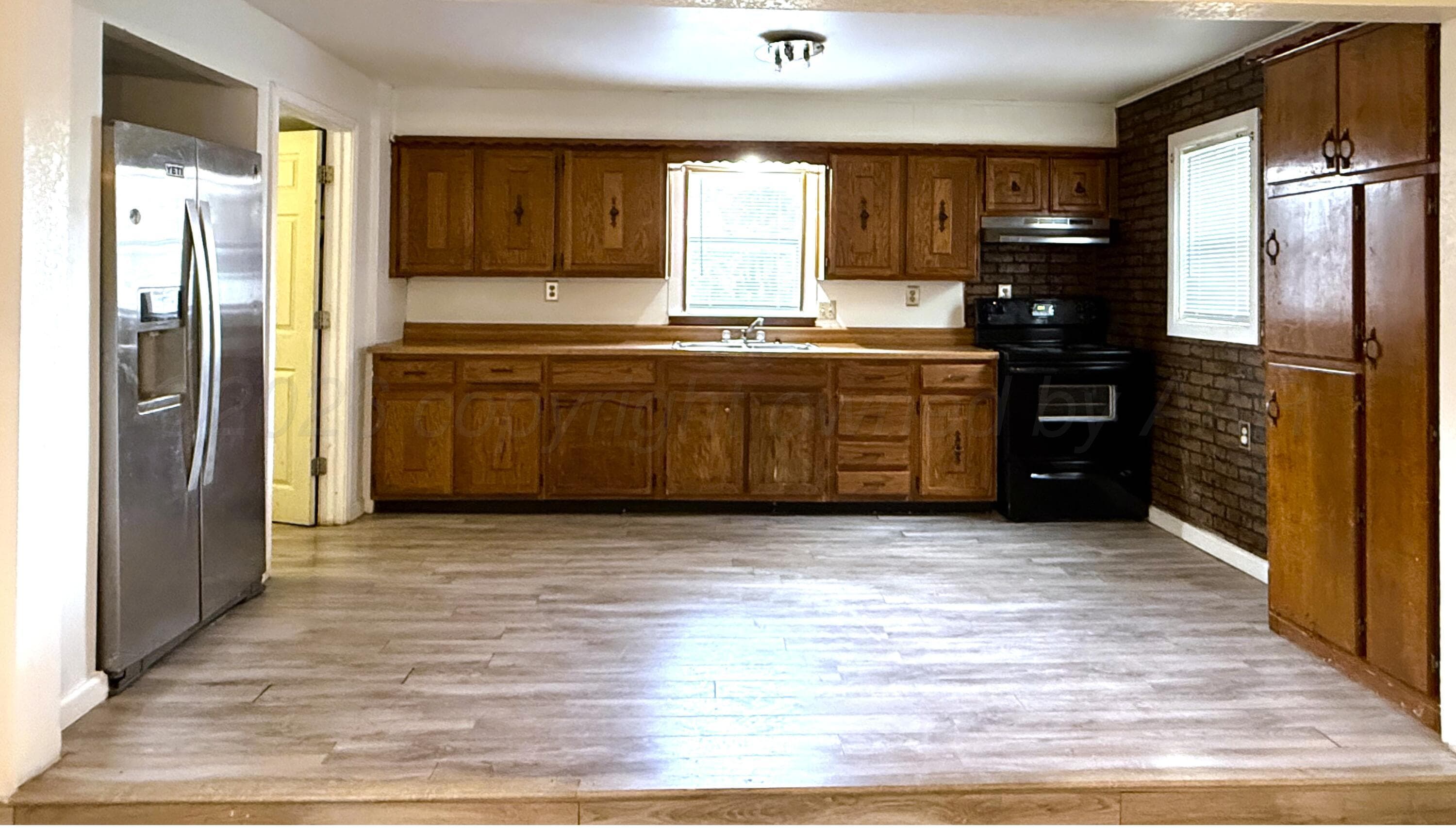 812 N Pearl Street, Stratford, TX 79084, photo 5