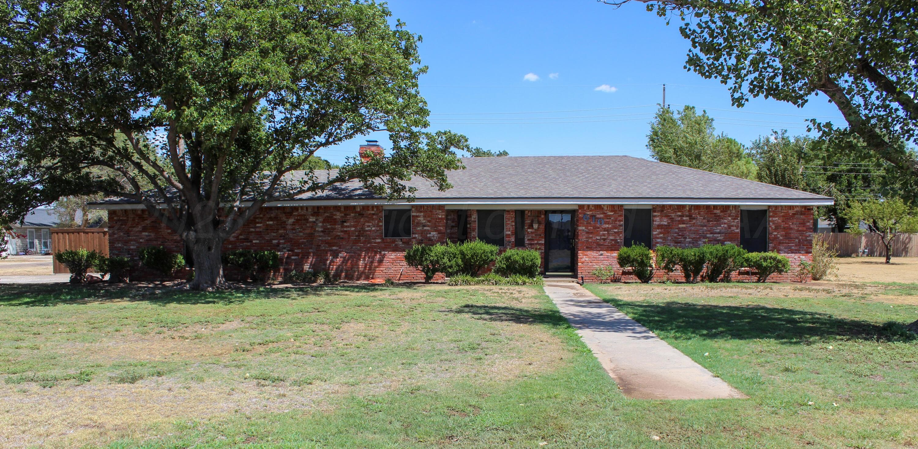 610 Pecan Avenue, Panhandle, TX 79068-9831