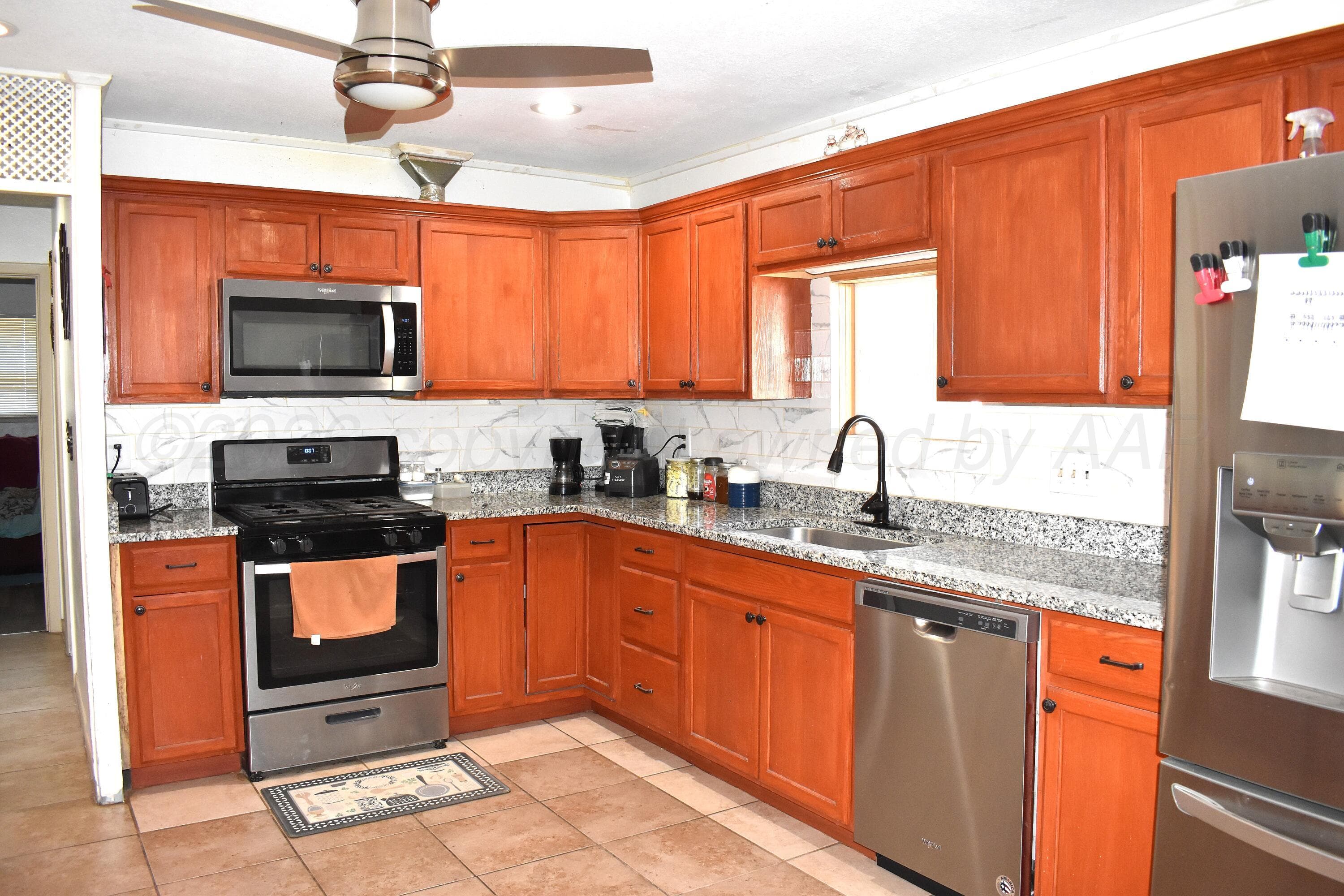 519 WILLOW Avenue, Dumas, TX 79029-3020, photo 5