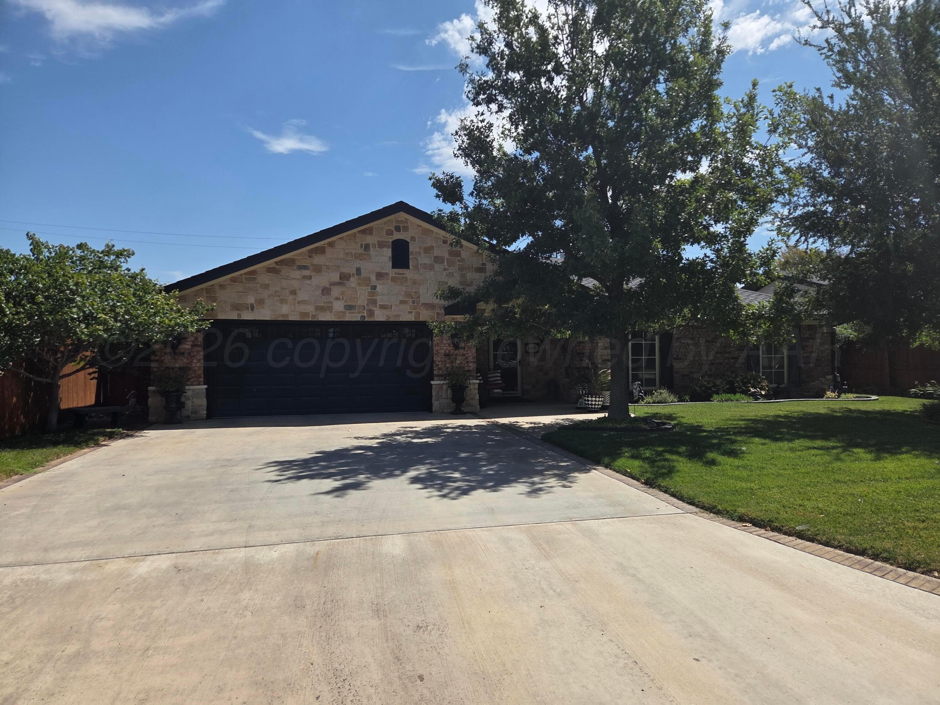 2305 S Elm Street, Perryton, TX 79070
