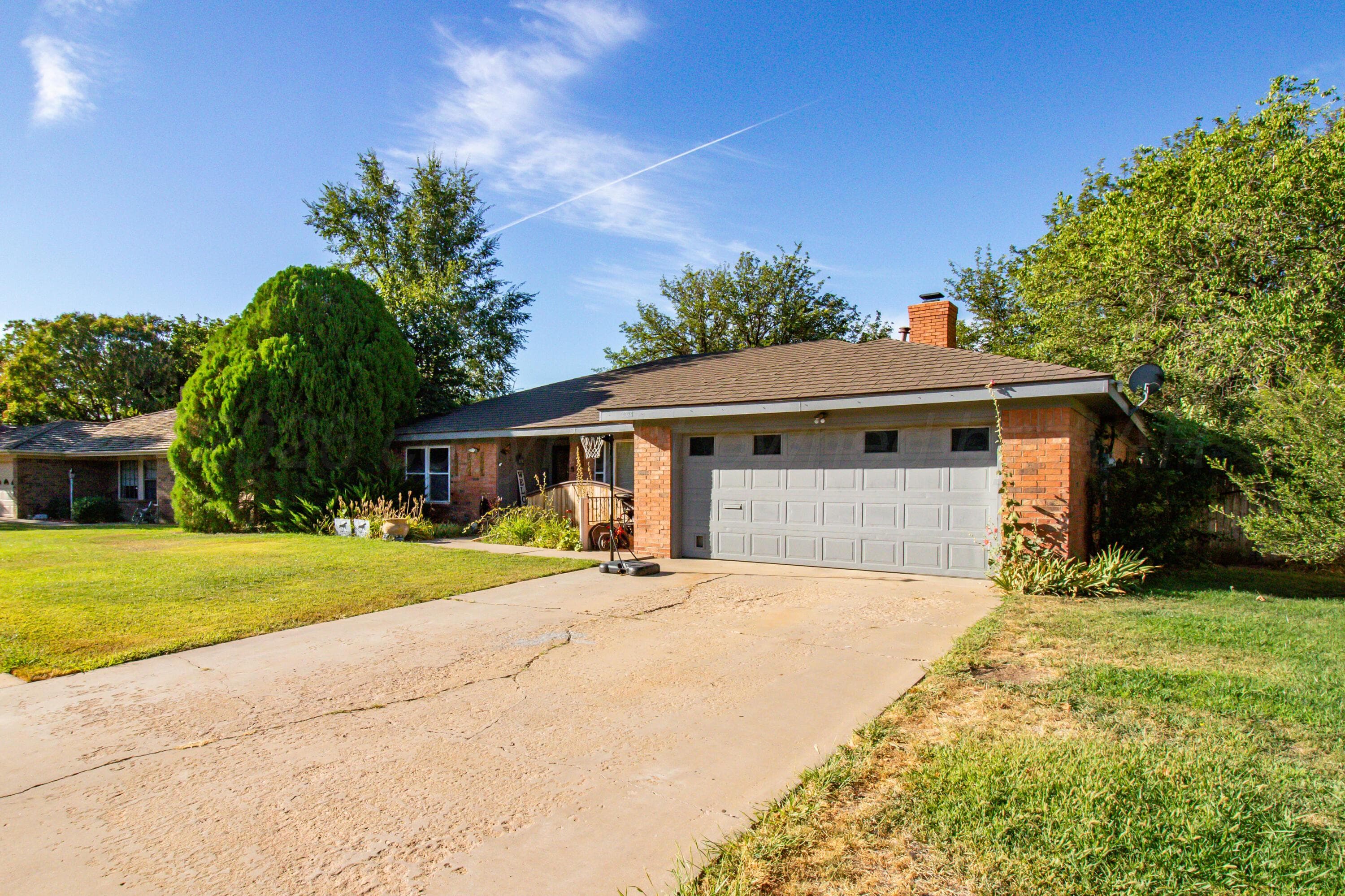 4024 OAKHURST Drive, Amarillo, TX 79109