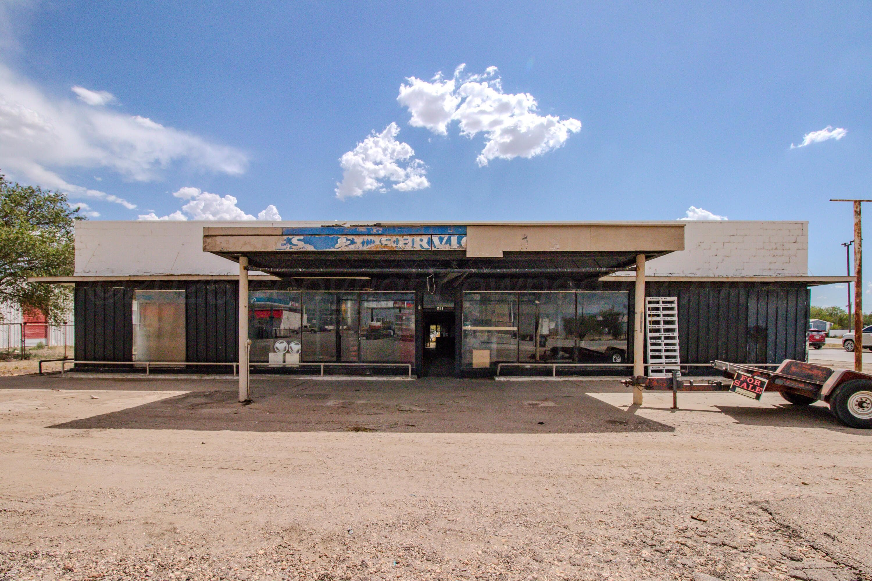 211 W First St (HWY 287), Claude, TX 79019, photo 2