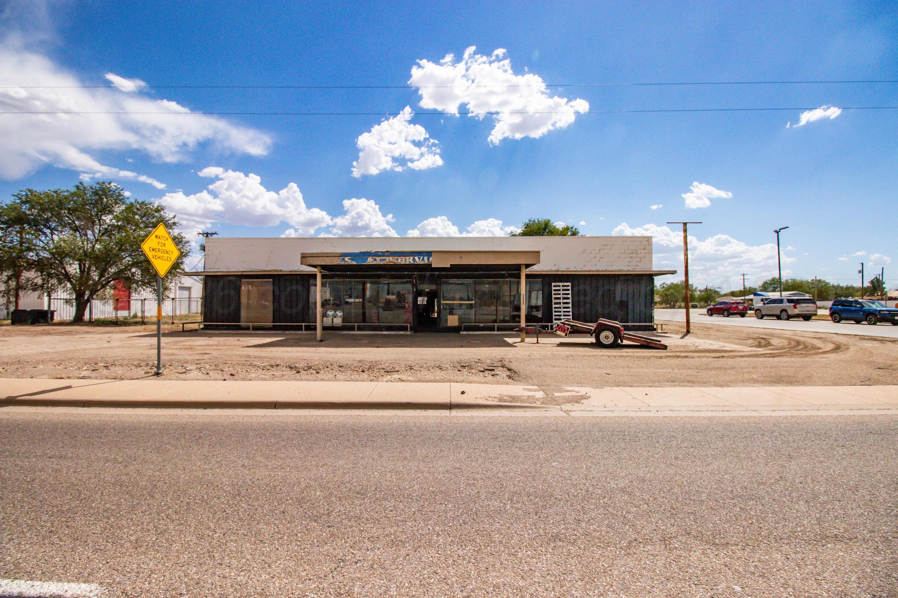 211 W First St (HWY 287), Claude, TX 79019, photo 4