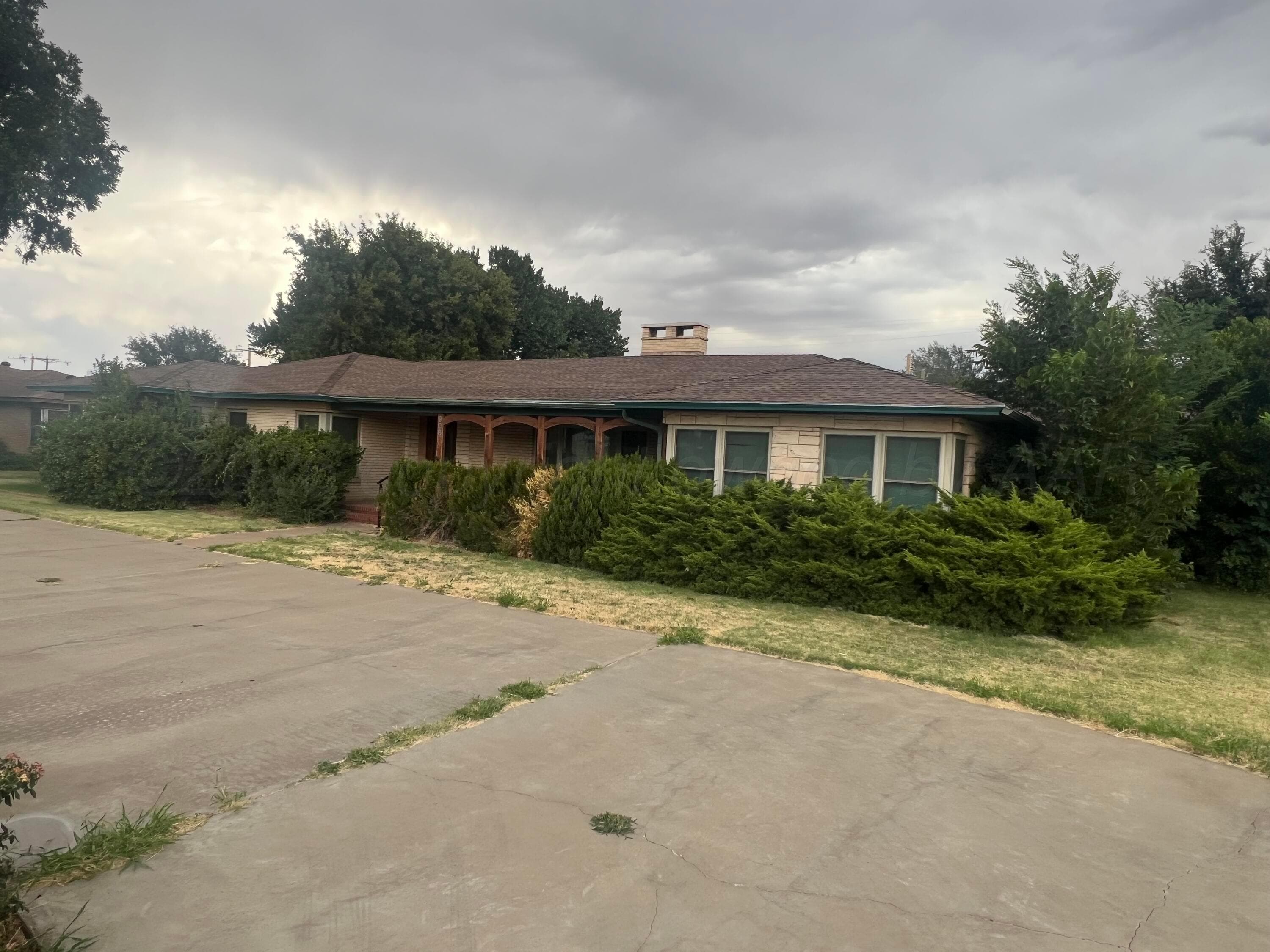 906 Euclid Avenue, Friona, TX 79035