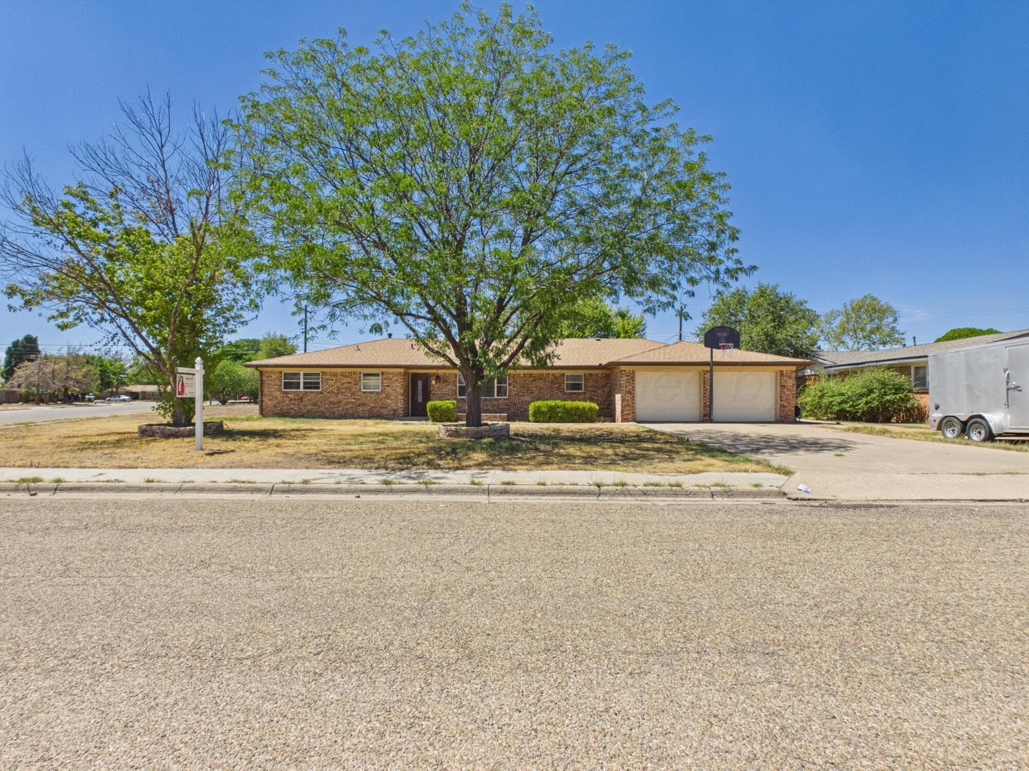 410 MILLS Avenue, Dumas, TX 79029-4115