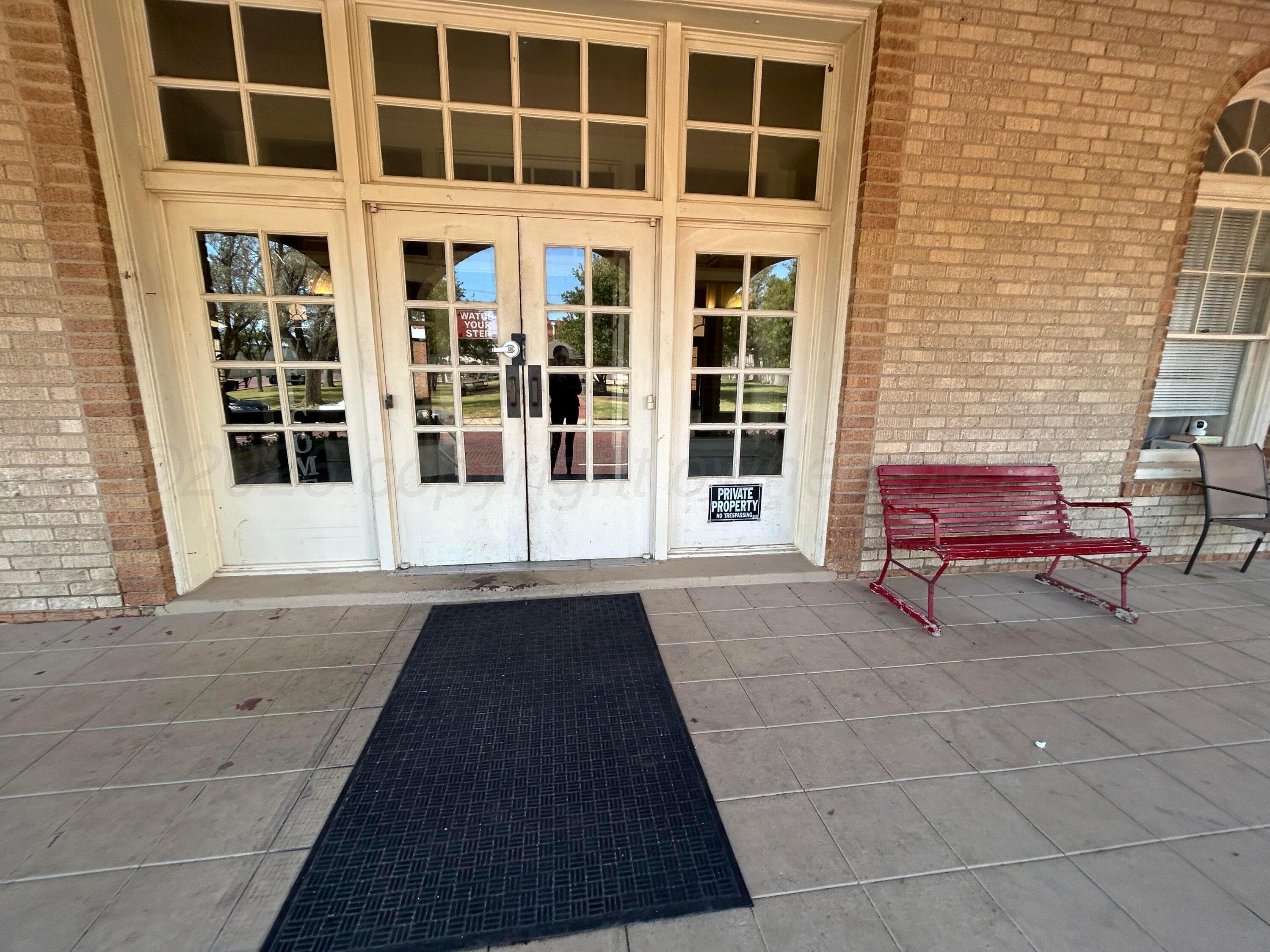 120 S RUSSELL Street, Pampa, TX 79065-6452, photo 2