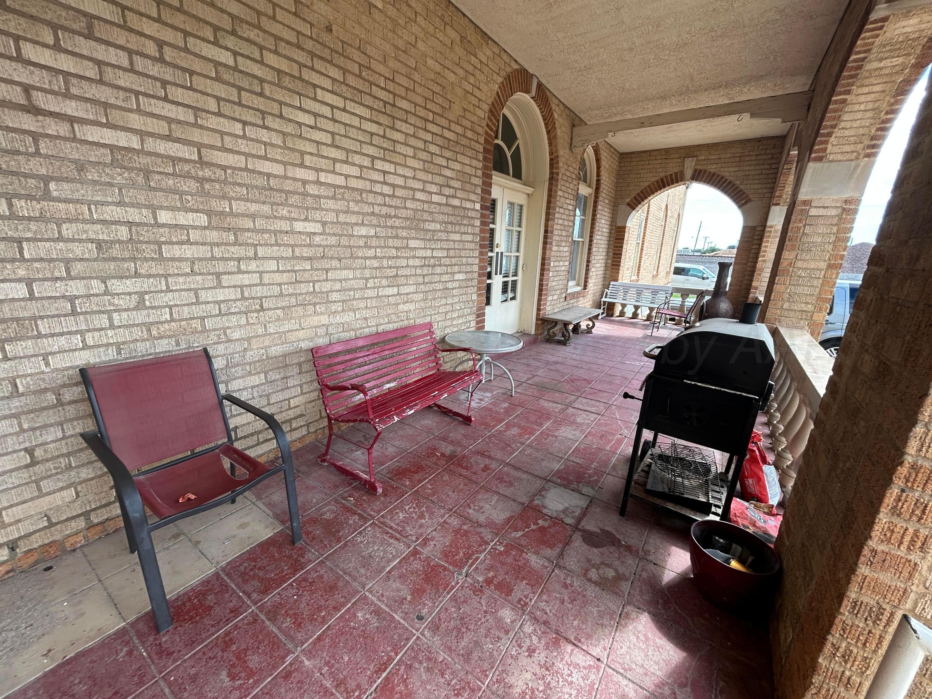 120 S RUSSELL Street, Pampa, TX 79065-6452, photo 8