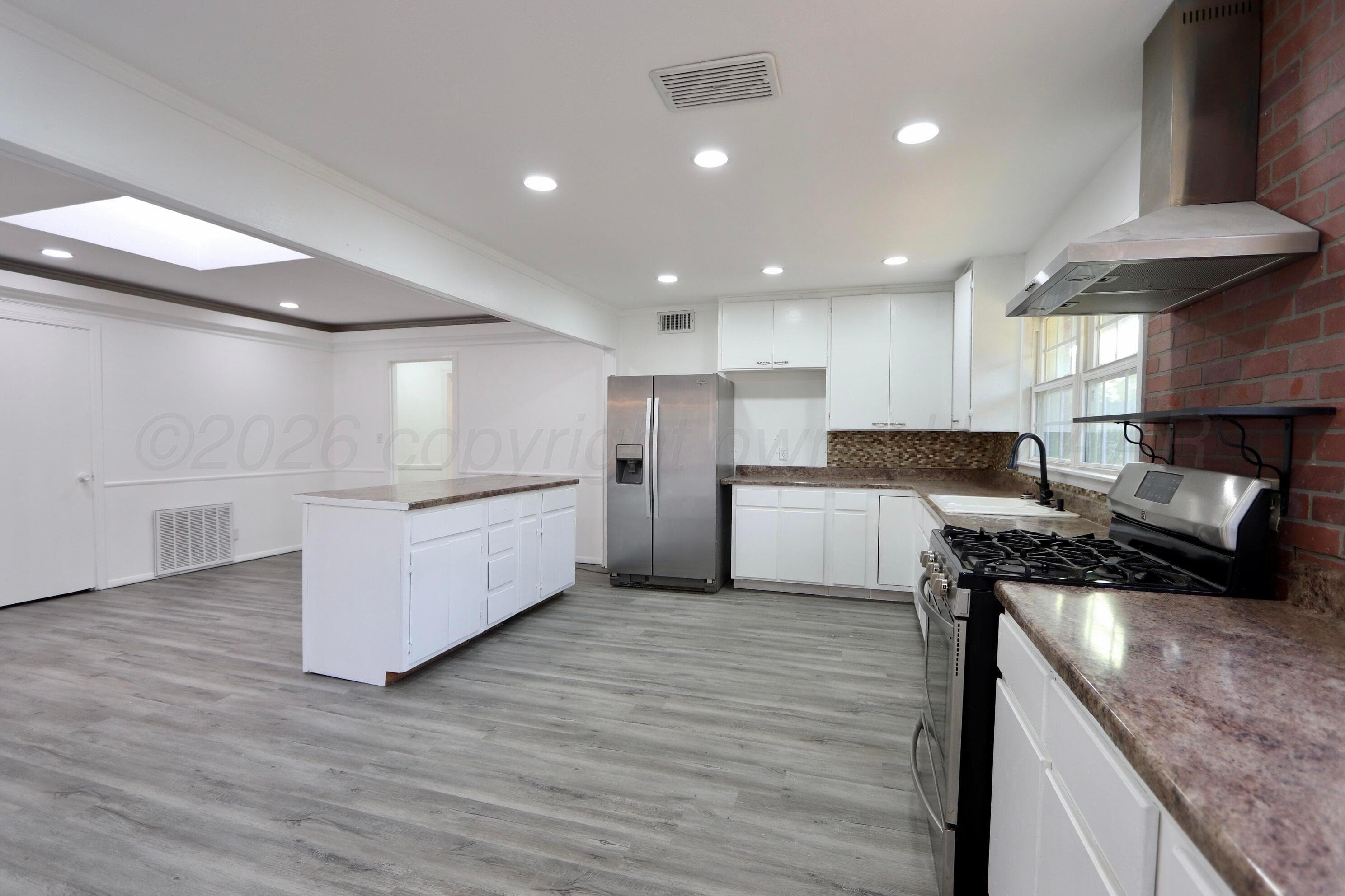 2041 S TRAVIS Street, Amarillo, TX 79109-2023, photo 17